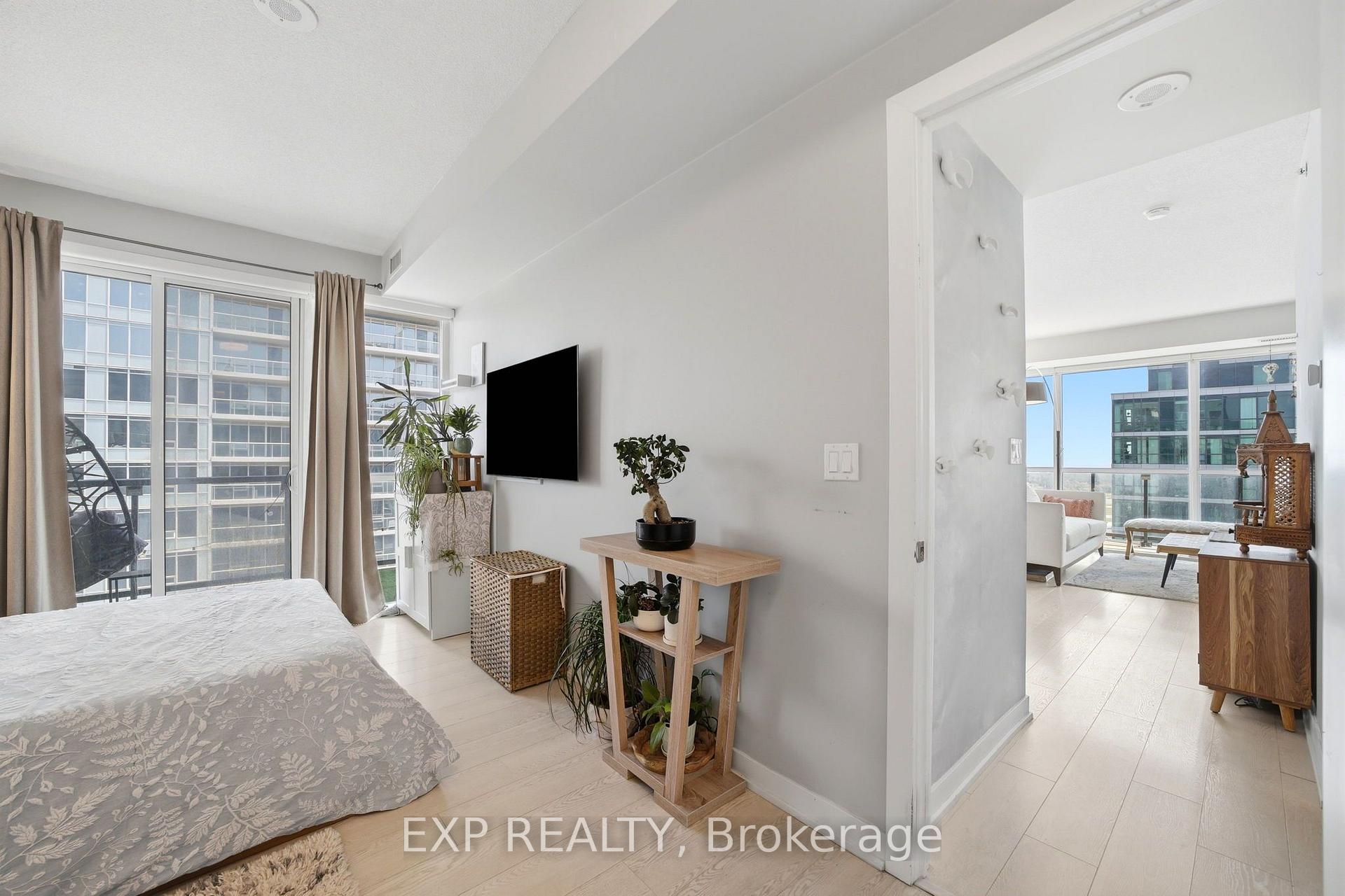 Photo 25 of Unit LPH07, 20 Bruyeres Mews, Toronto, Niagara — HOMEH