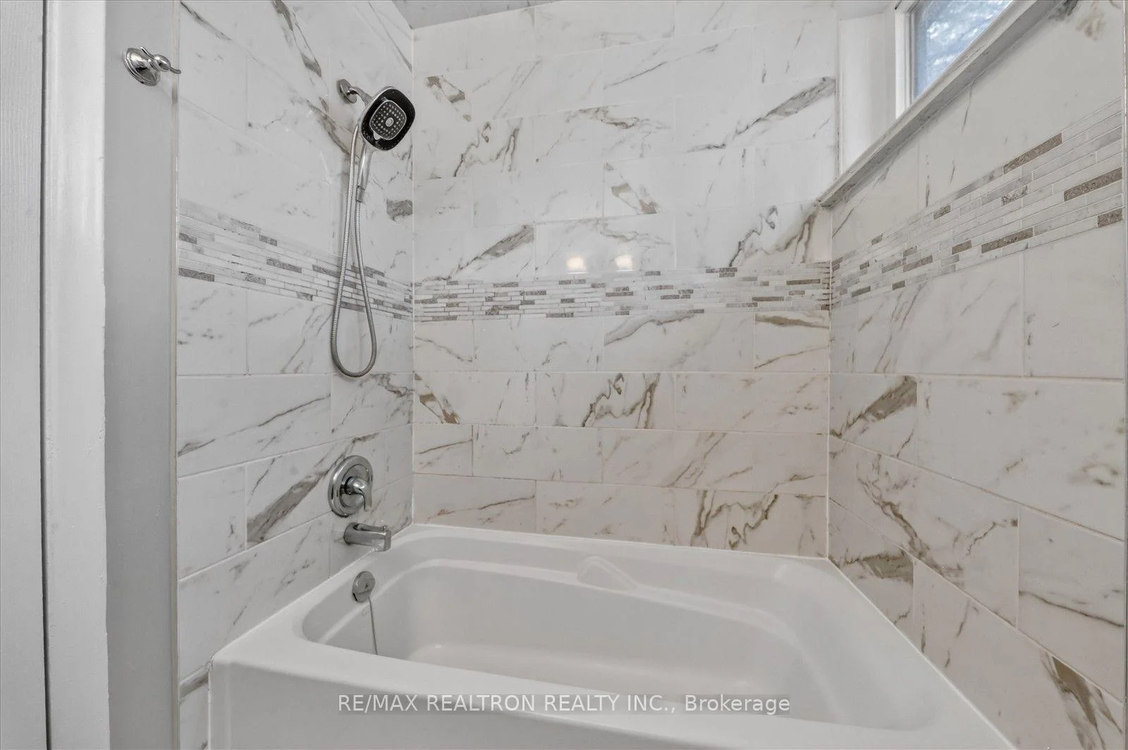 Photo 29 of 59 Talara Drive, North York, Bayview Village — HOMEH