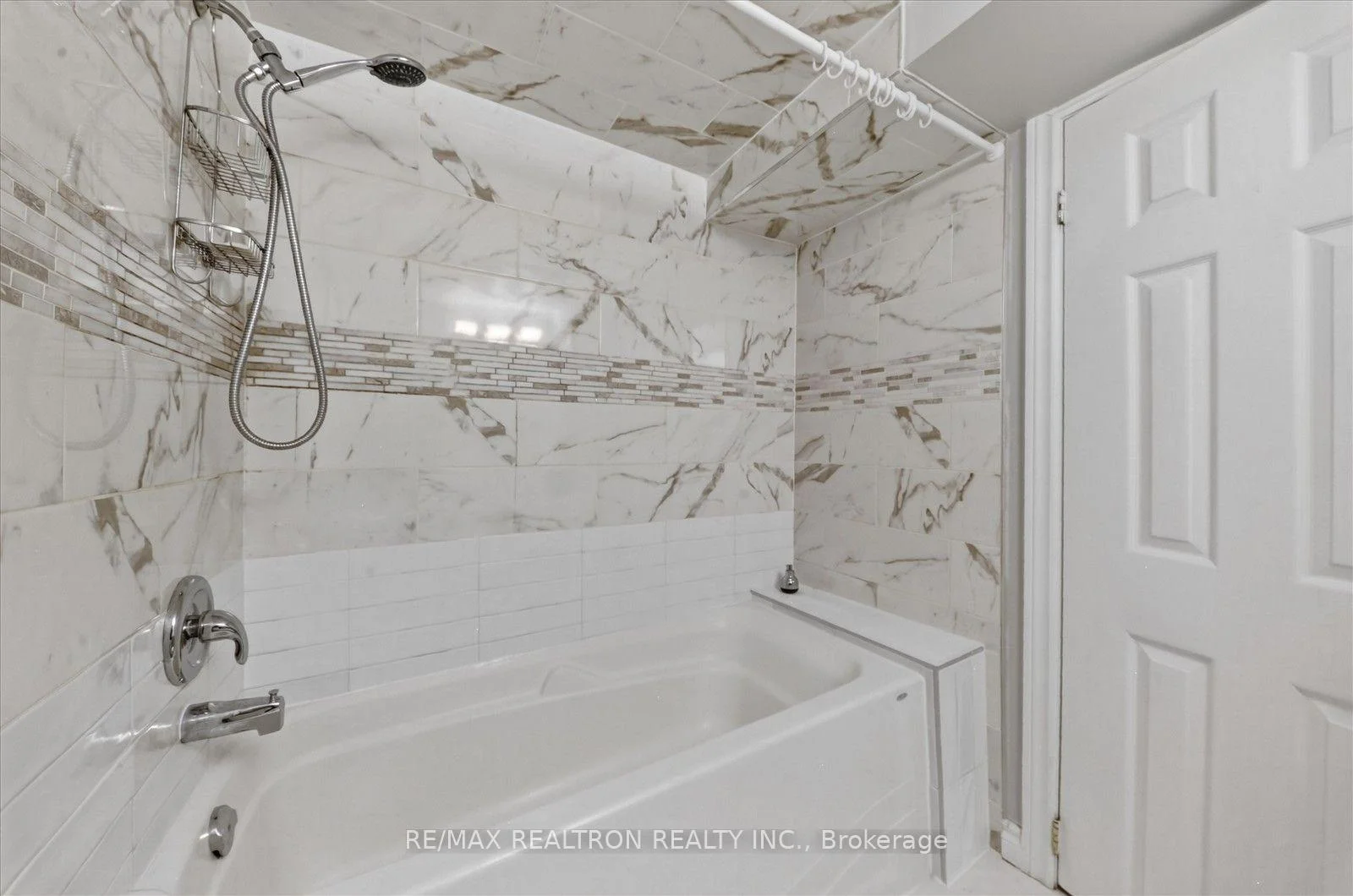 Photo 40 of 59 Talara Drive, North York, Bayview Village — HOMEH