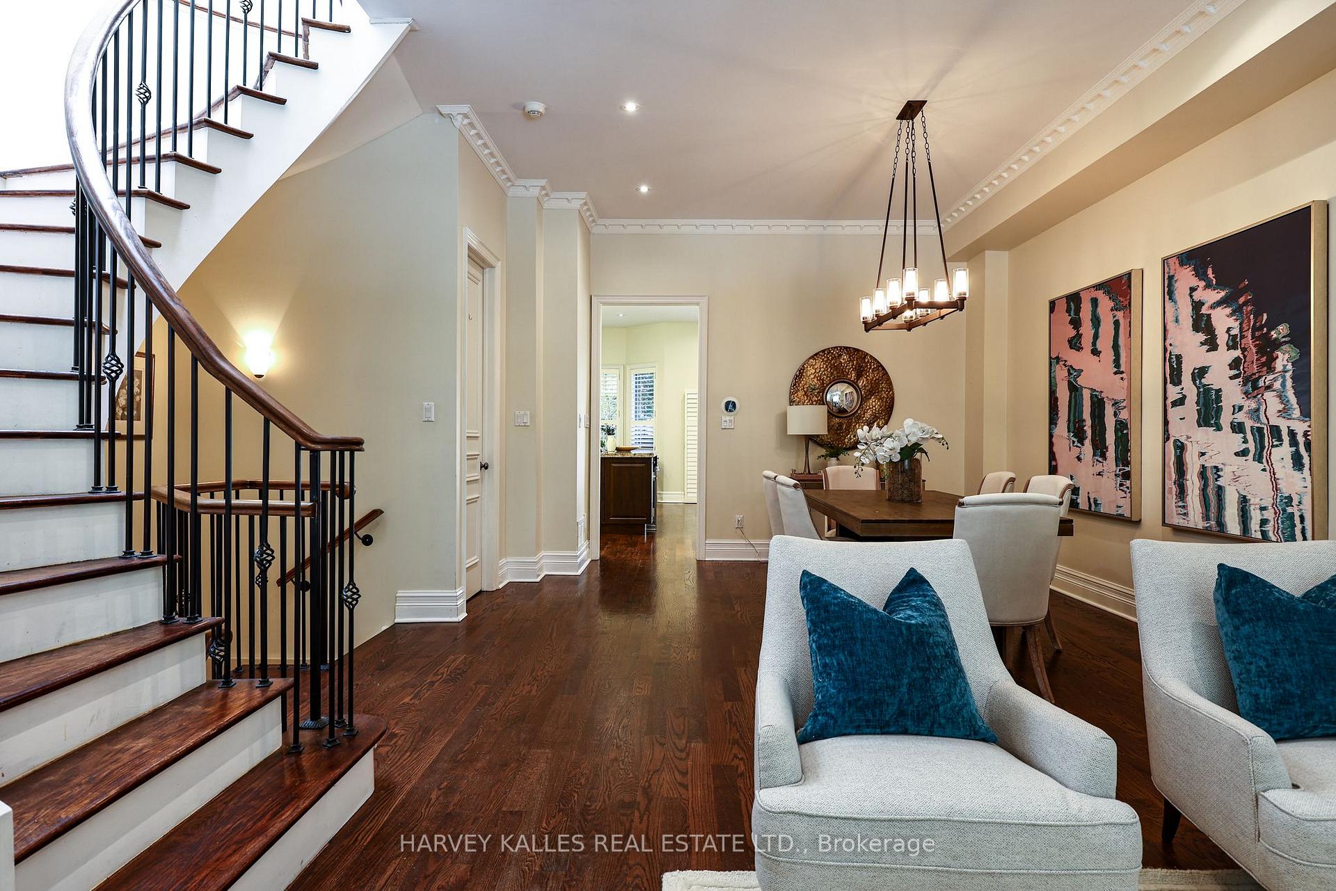 Photo 10 of 30 Walder Avenue, Toronto, Mount Pleasant East — HOMEH