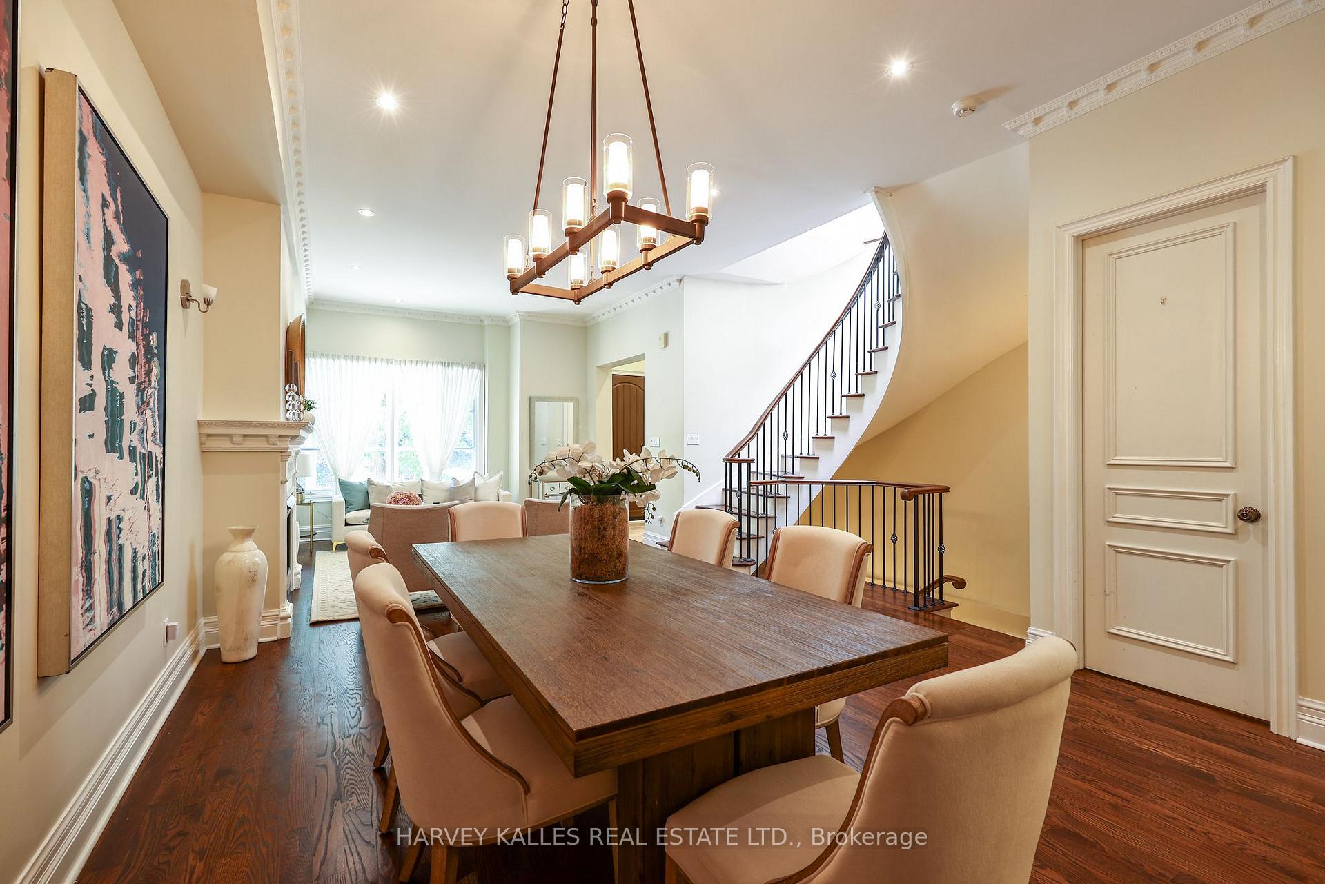 Photo 13 of 30 Walder Avenue, Toronto, Mount Pleasant East — HOMEH