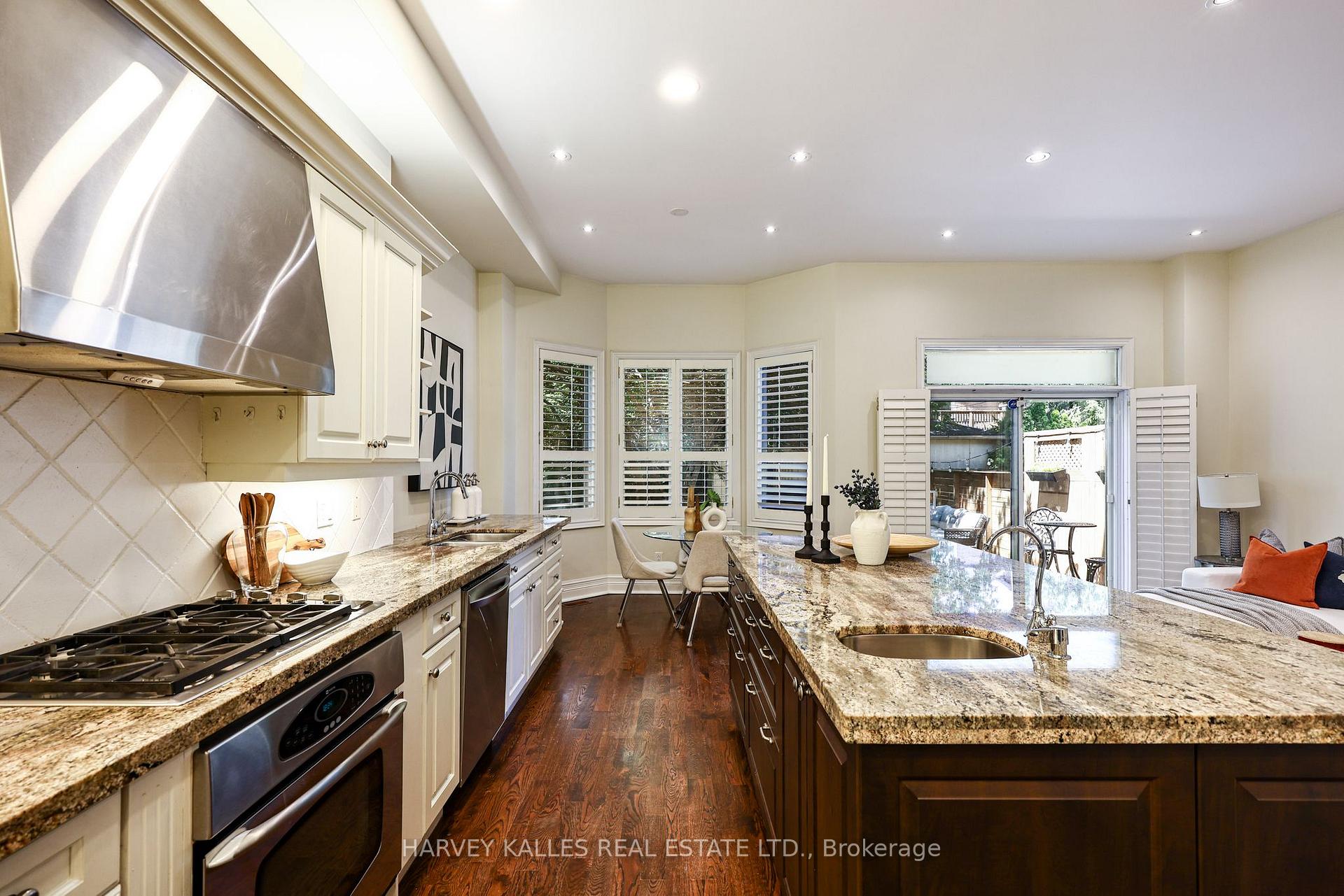 Photo 17 of 30 Walder Avenue, Toronto, Mount Pleasant East — HOMEH
