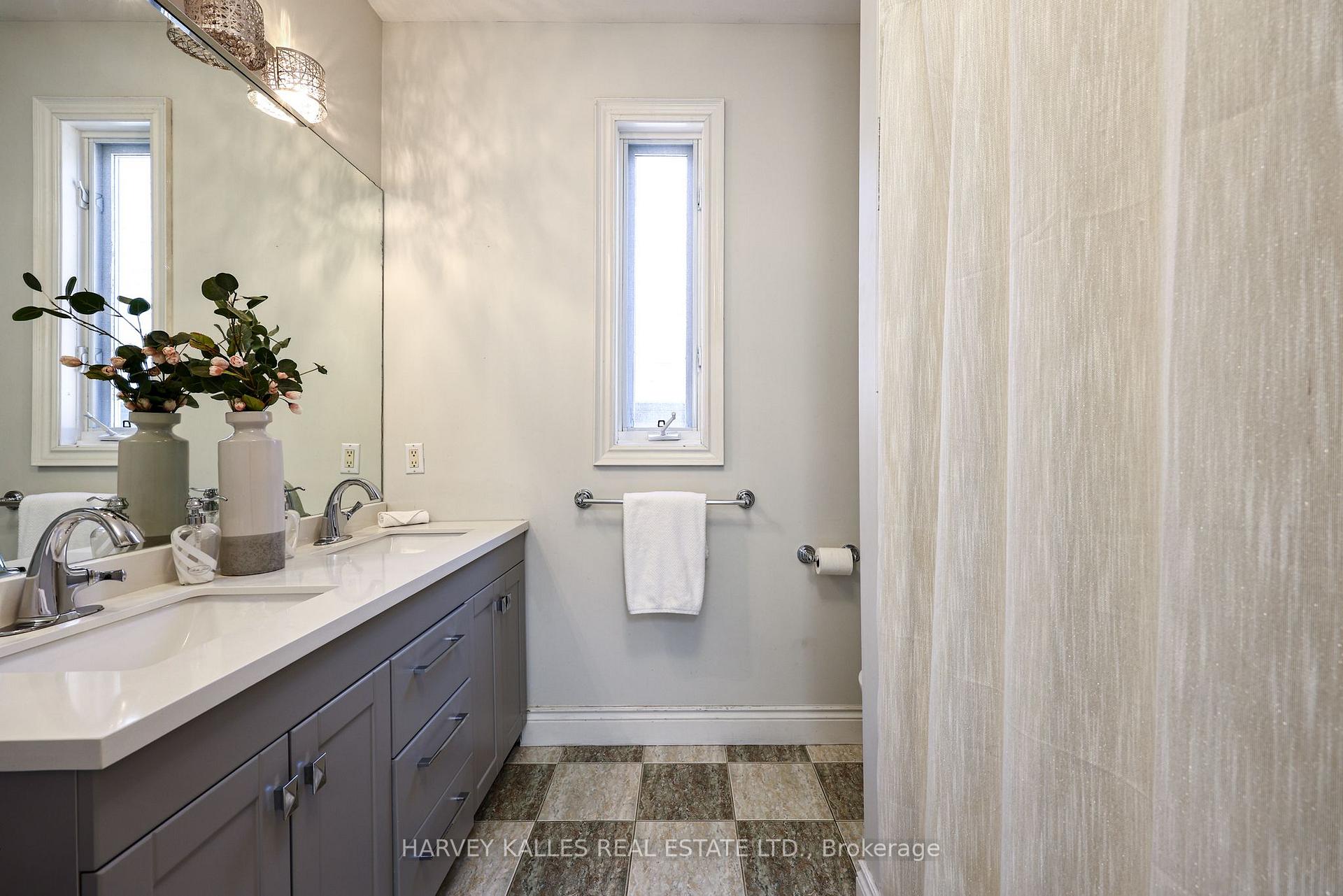 Photo 36 of 30 Walder Avenue, Toronto, Mount Pleasant East — HOMEH