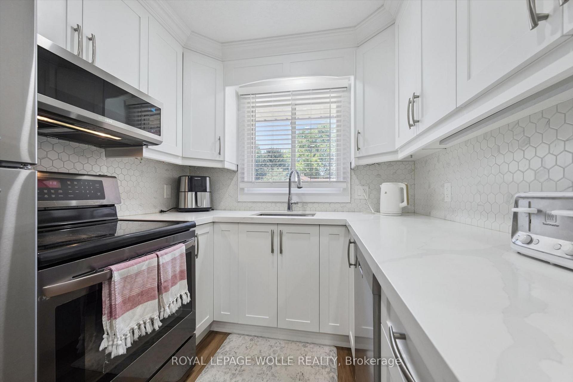 Photo 12 of 80 Weichel Street, Kitchener, Victoria Hills — HOMEH