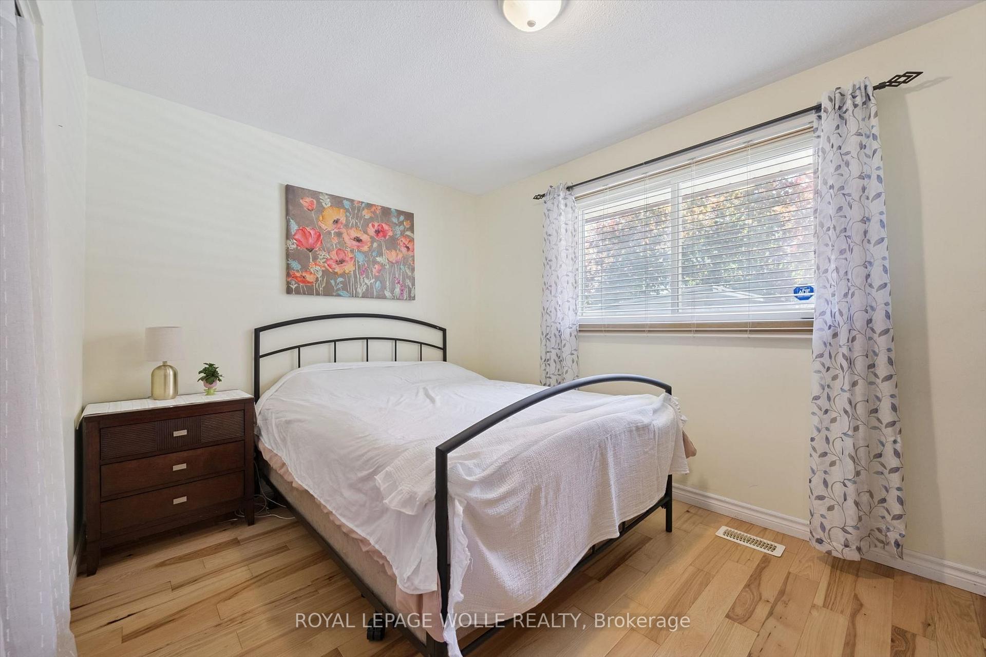 Photo 16 of 80 Weichel Street, Kitchener, Victoria Hills — HOMEH