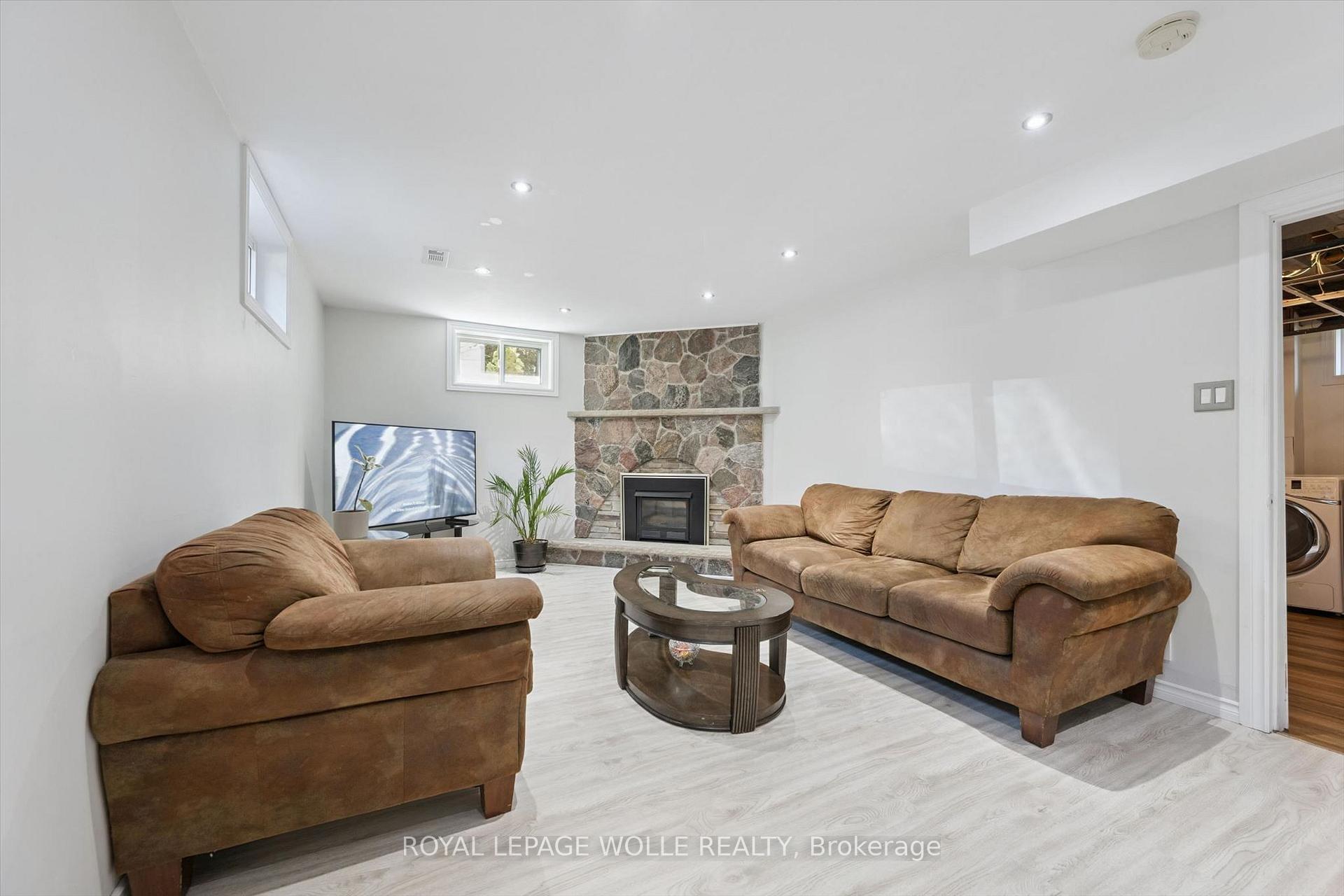Photo 22 of 80 Weichel Street, Kitchener, Victoria Hills — HOMEH