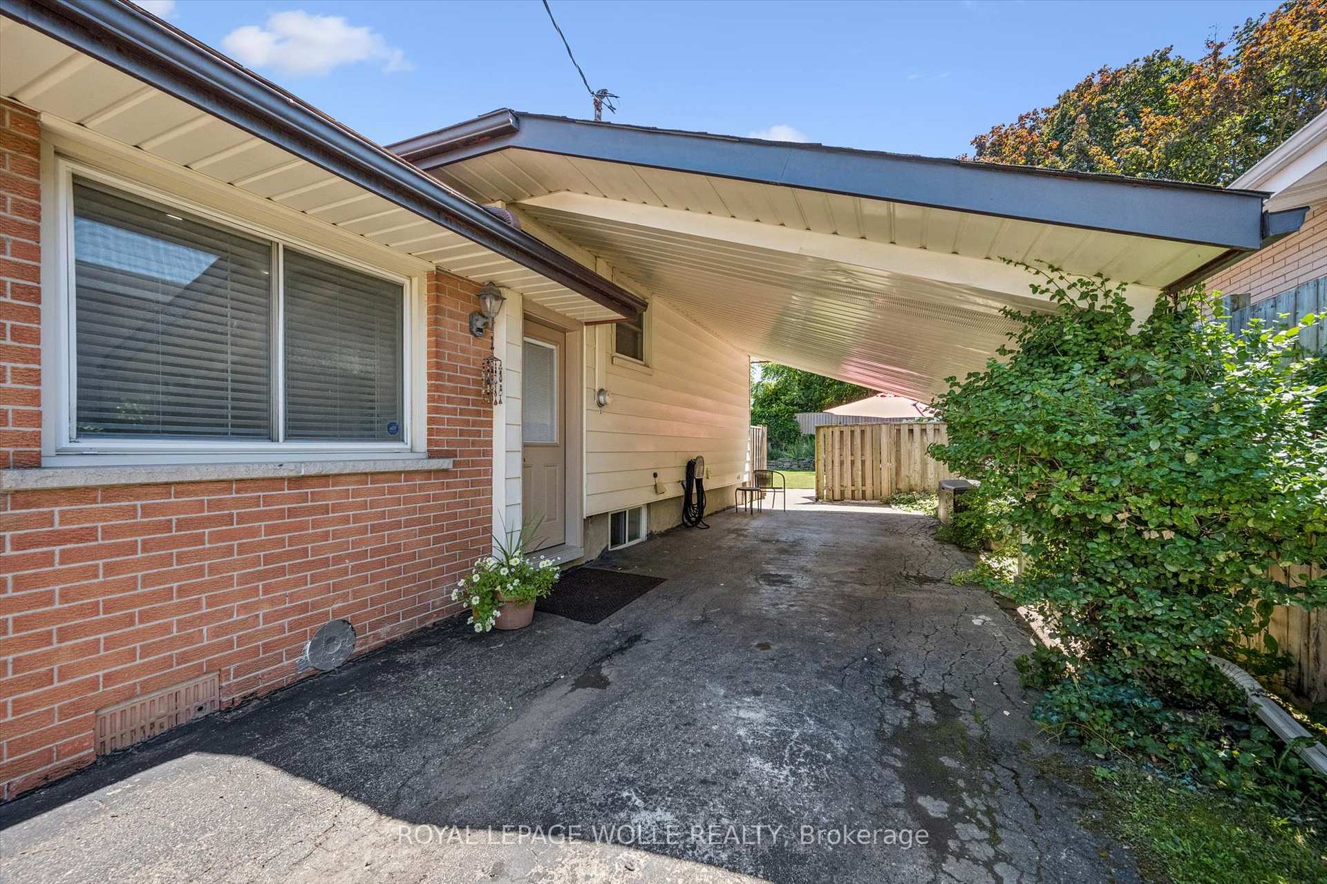 Photo 28 of 80 Weichel Street, Kitchener, Victoria Hills — HOMEH