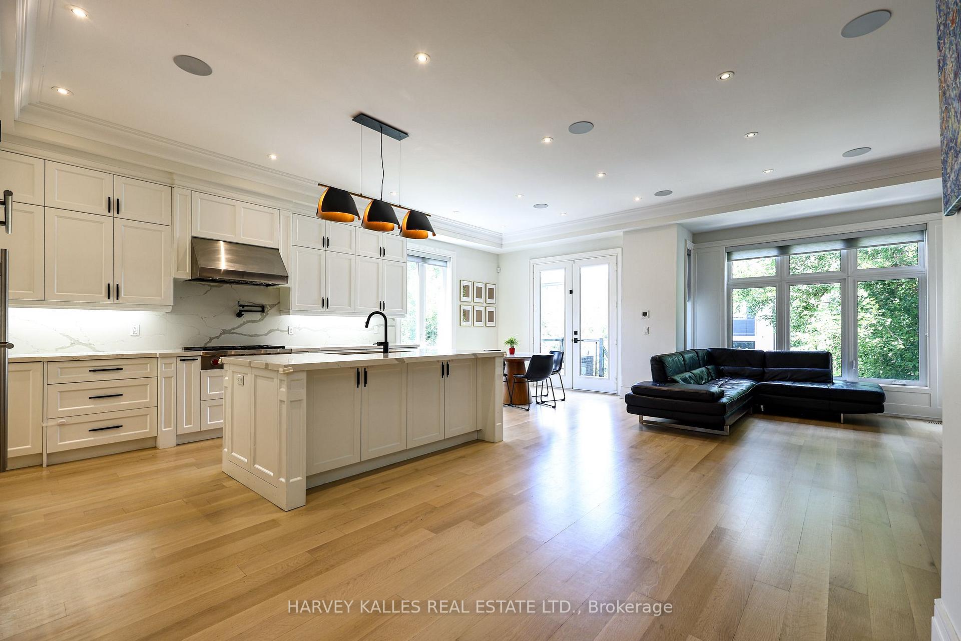Photo 11 of 42 Carmichael Avenue, Toronto, Bedford Park-Nortown — HOMEH