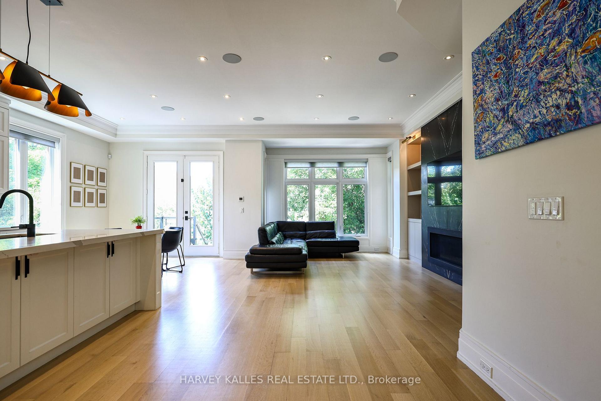 Photo 19 of 42 Carmichael Avenue, Toronto, Bedford Park-Nortown — HOMEH