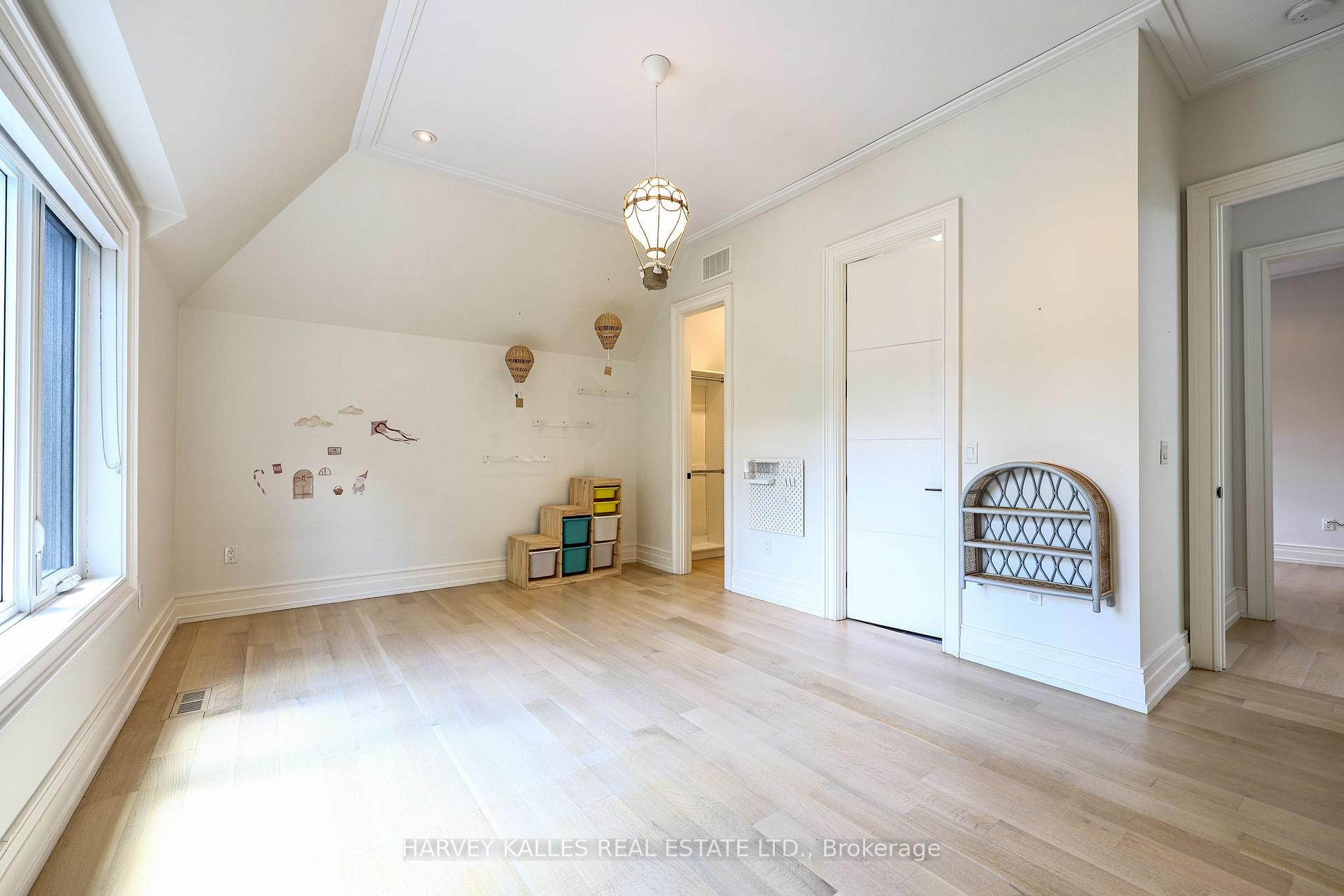 Photo 34 of 42 Carmichael Avenue, Toronto, Bedford Park-Nortown — HOMEH