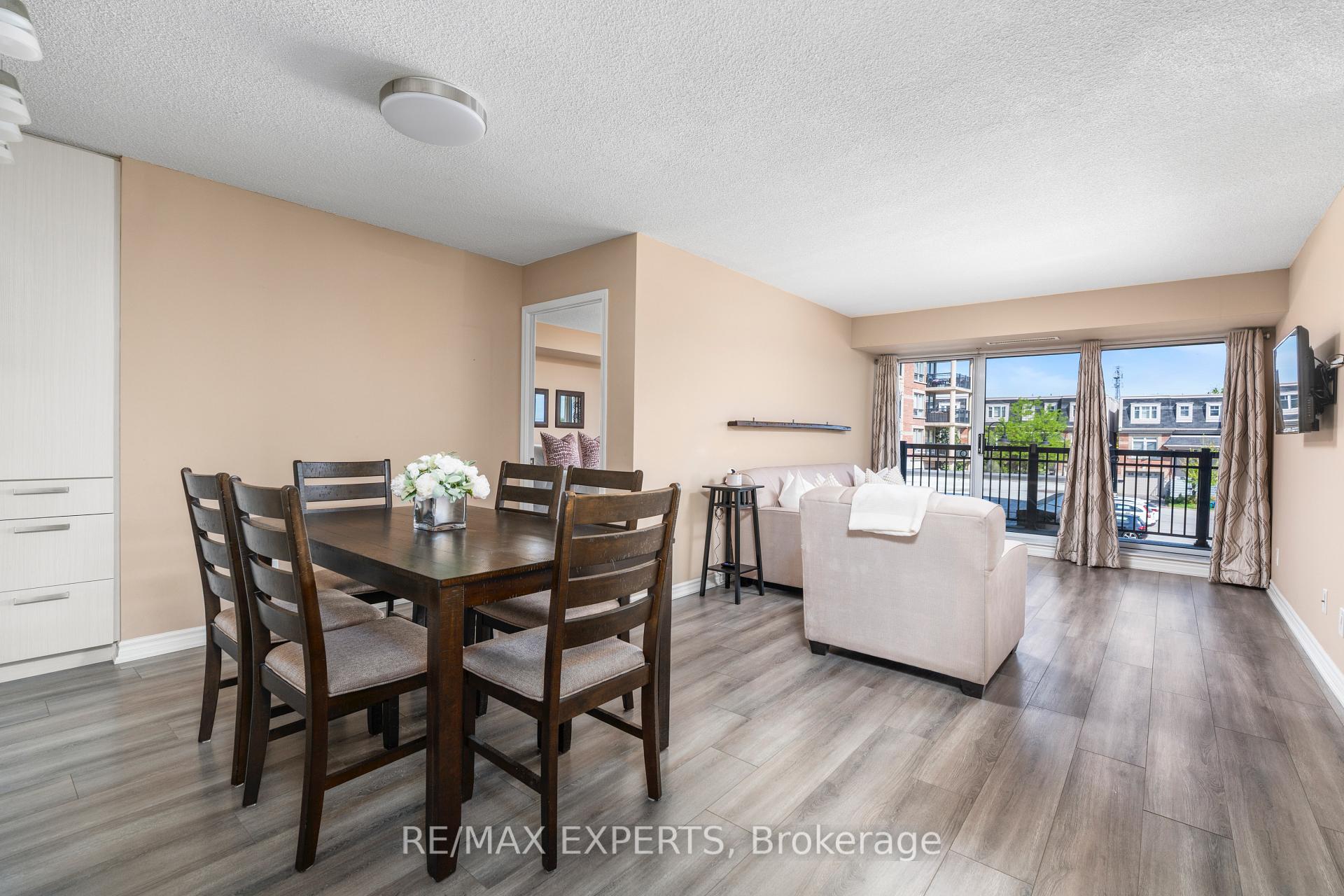 Photo 9 of Unit 202, 8026 Kipling Avenue, Vaughan, West Woodbridge — HOMEH
