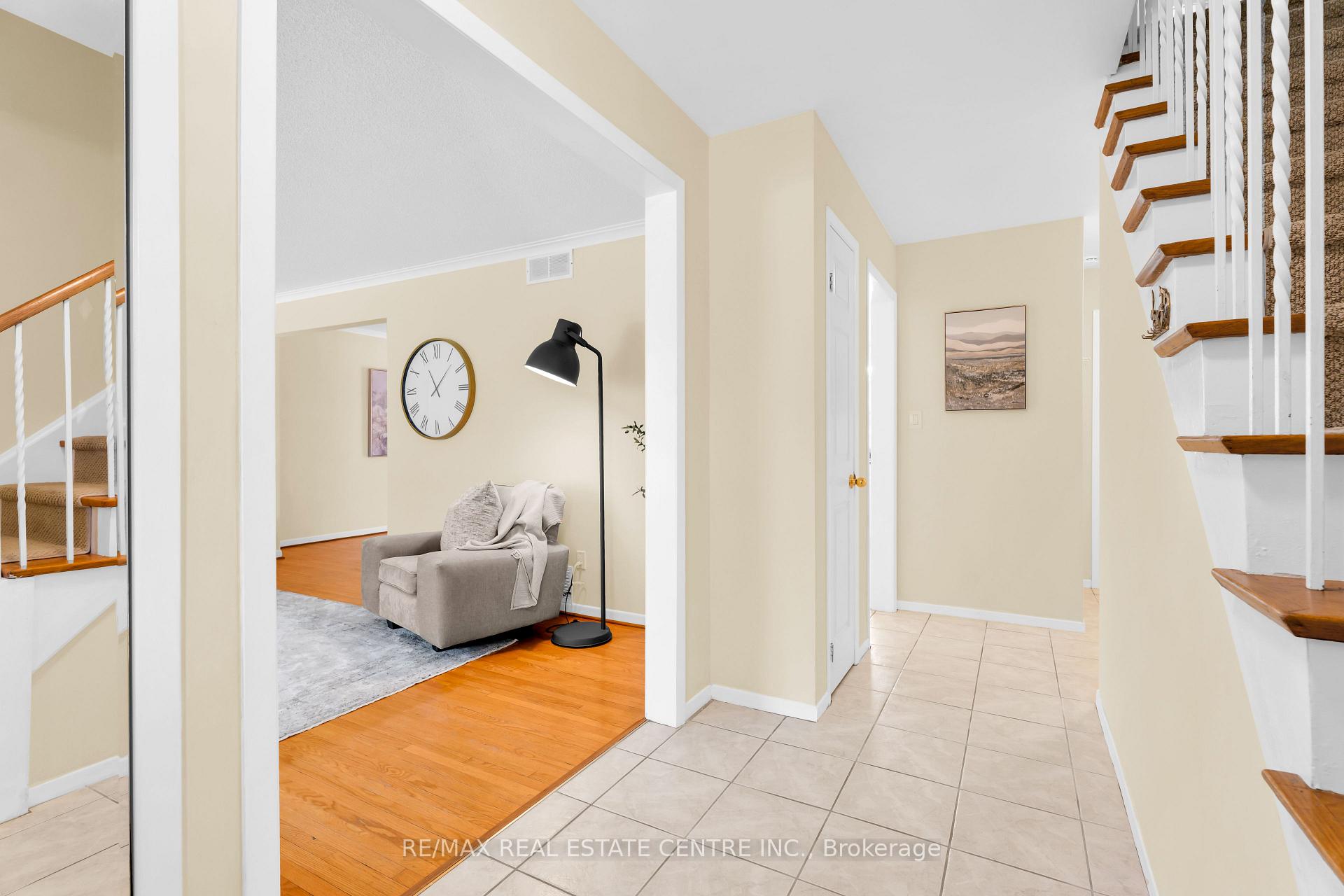 Photo 9 of 357 Delrex Boulevard, Halton Hills, Georgetown — HOMEH