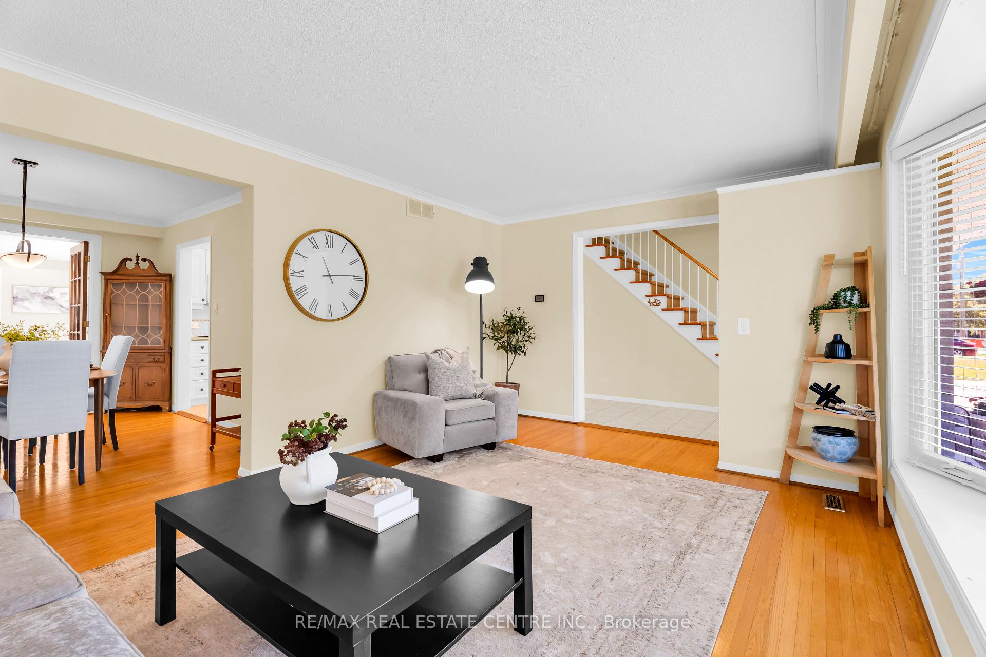 Photo 13 of 357 Delrex Boulevard, Halton Hills, Georgetown — HOMEH