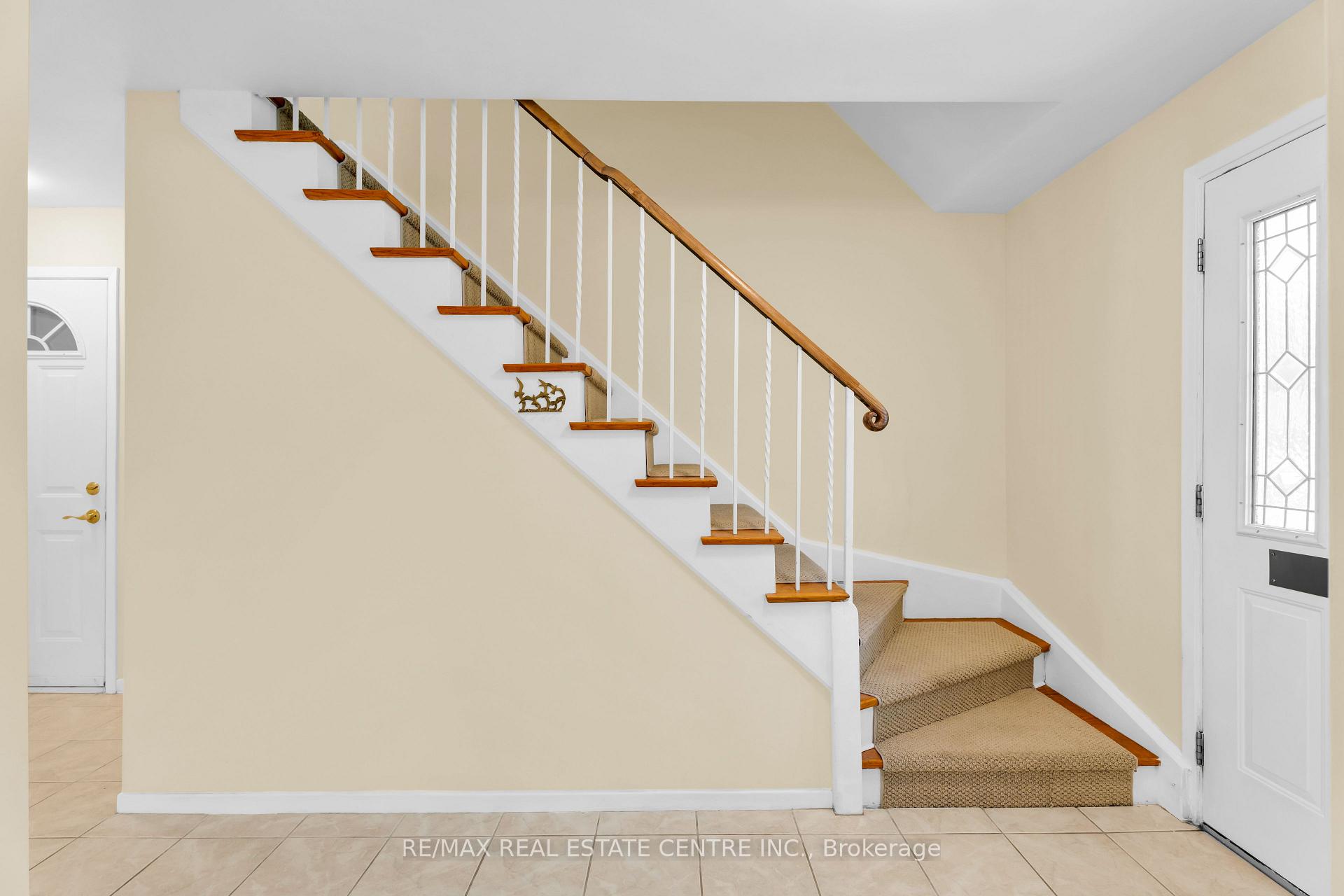 Photo 29 of 357 Delrex Boulevard, Halton Hills, Georgetown — HOMEH