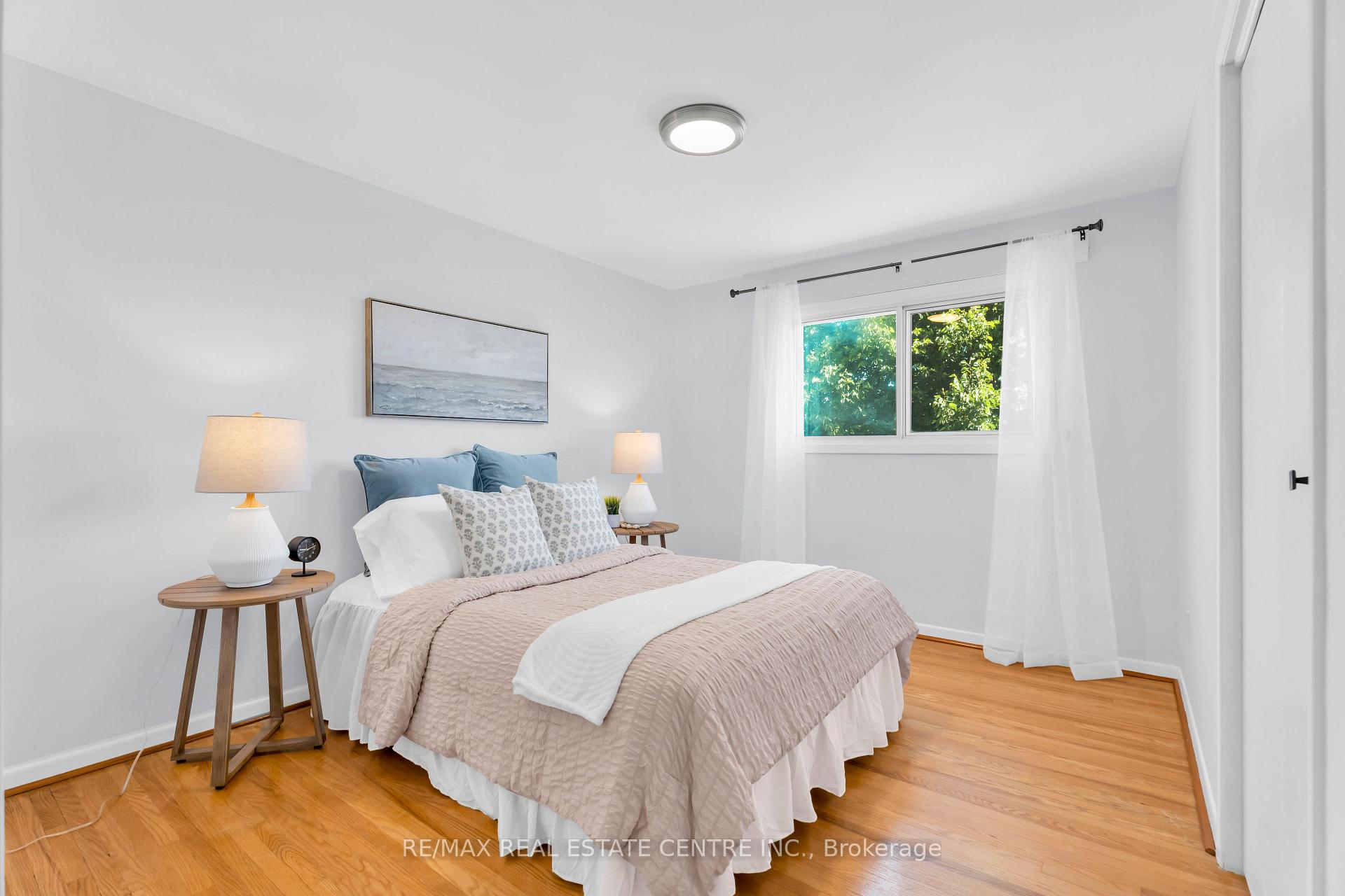 Photo 33 of 357 Delrex Boulevard, Halton Hills, Georgetown — HOMEH