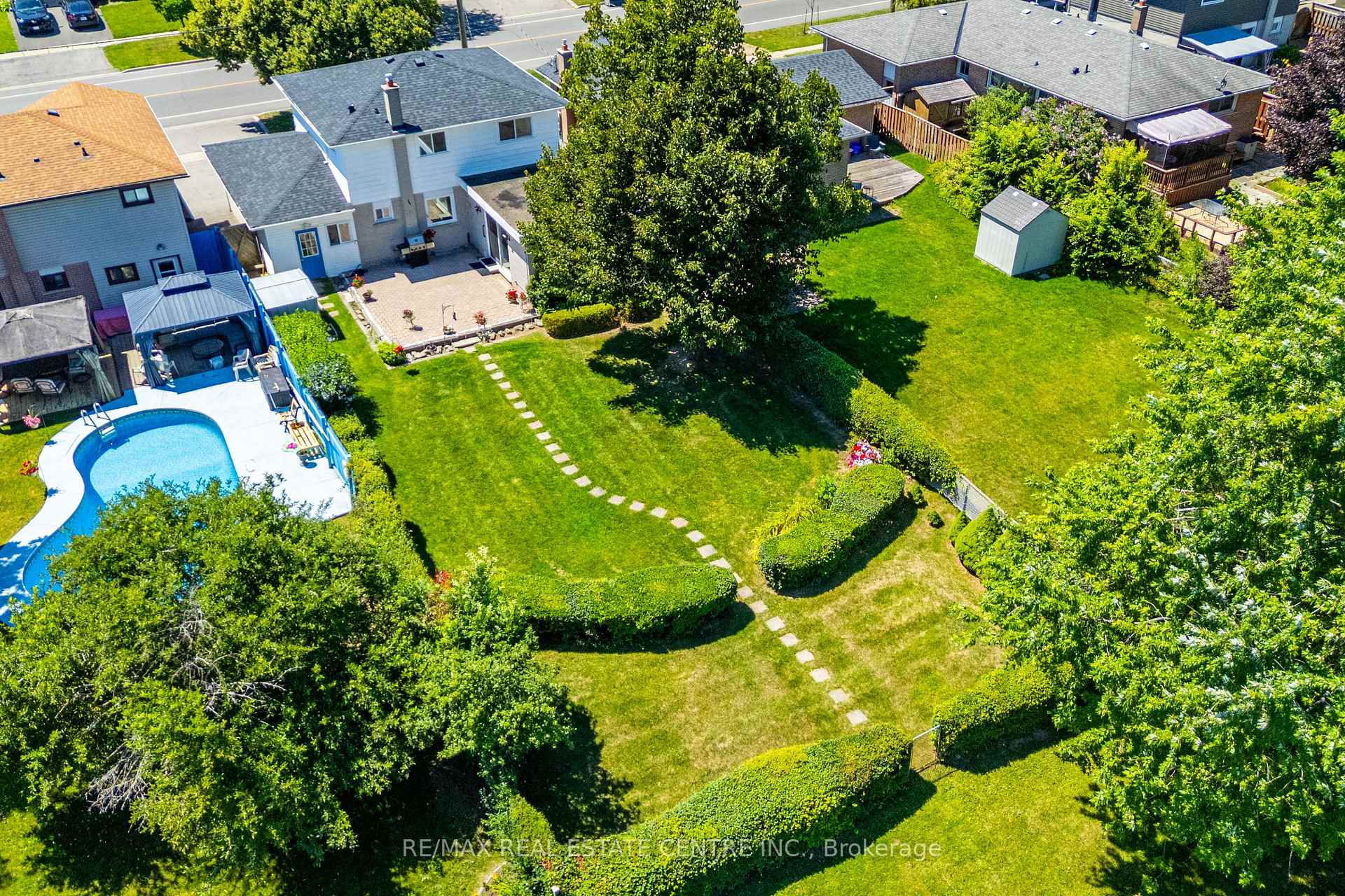 Photo 41 of 357 Delrex Boulevard, Halton Hills, Georgetown — HOMEH