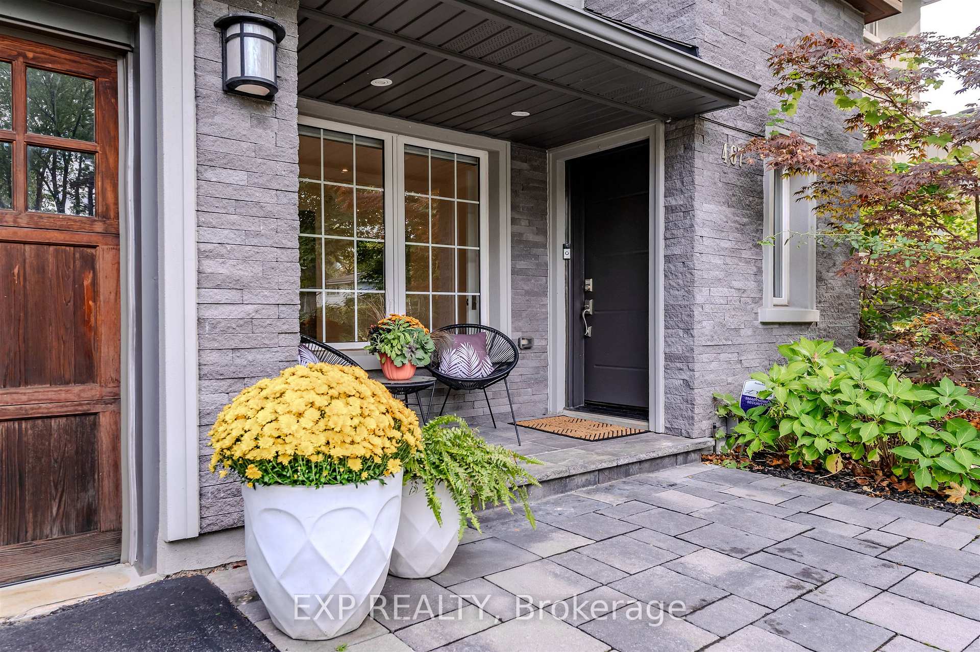 Photo 2 of 467 Caesar Avenue, Oakville, Old Oakville — HOMEH