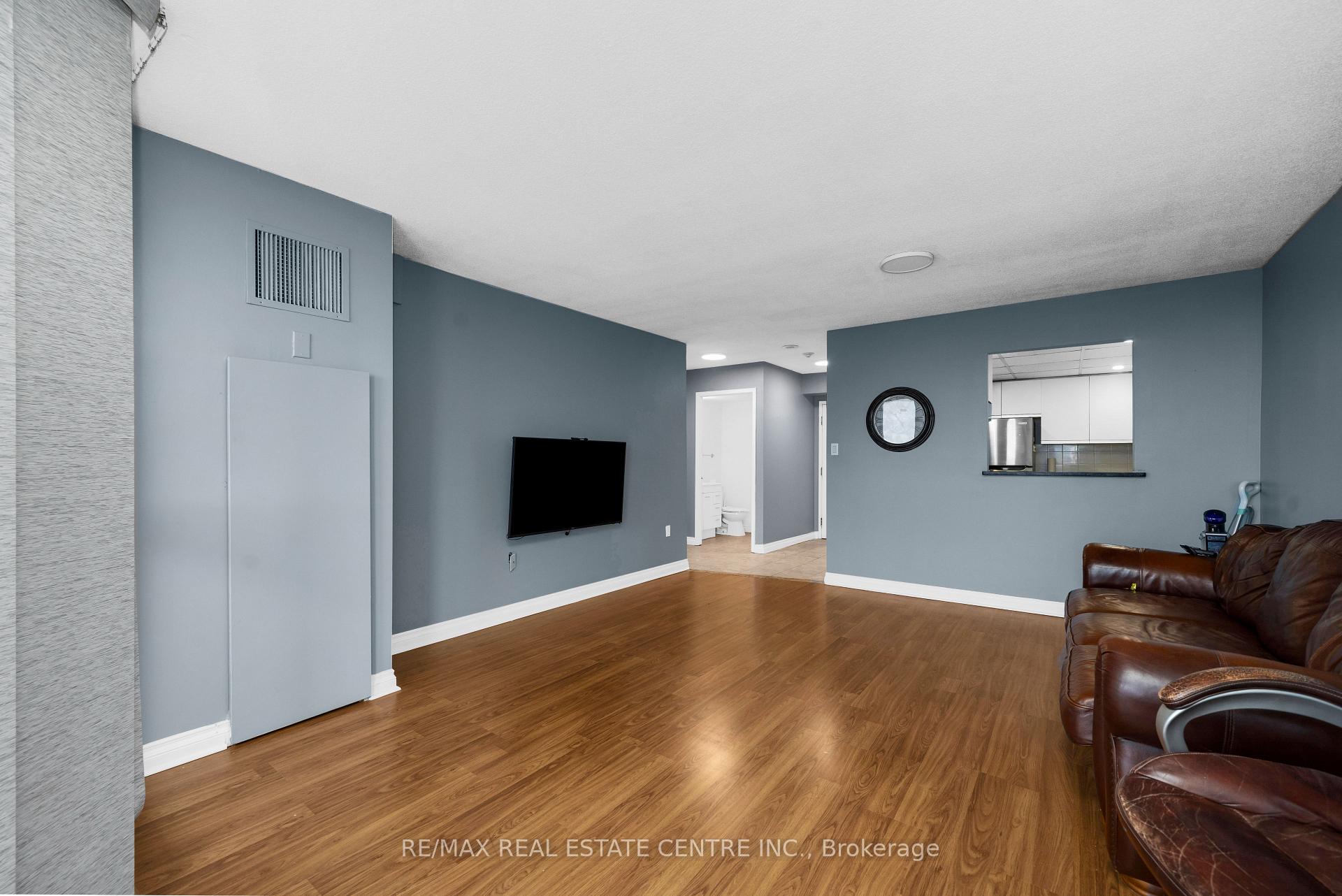 Photo 2 of Unit 1504, 20 Mcfarlane Drive, Halton Hills, Georgetown — HOMEH