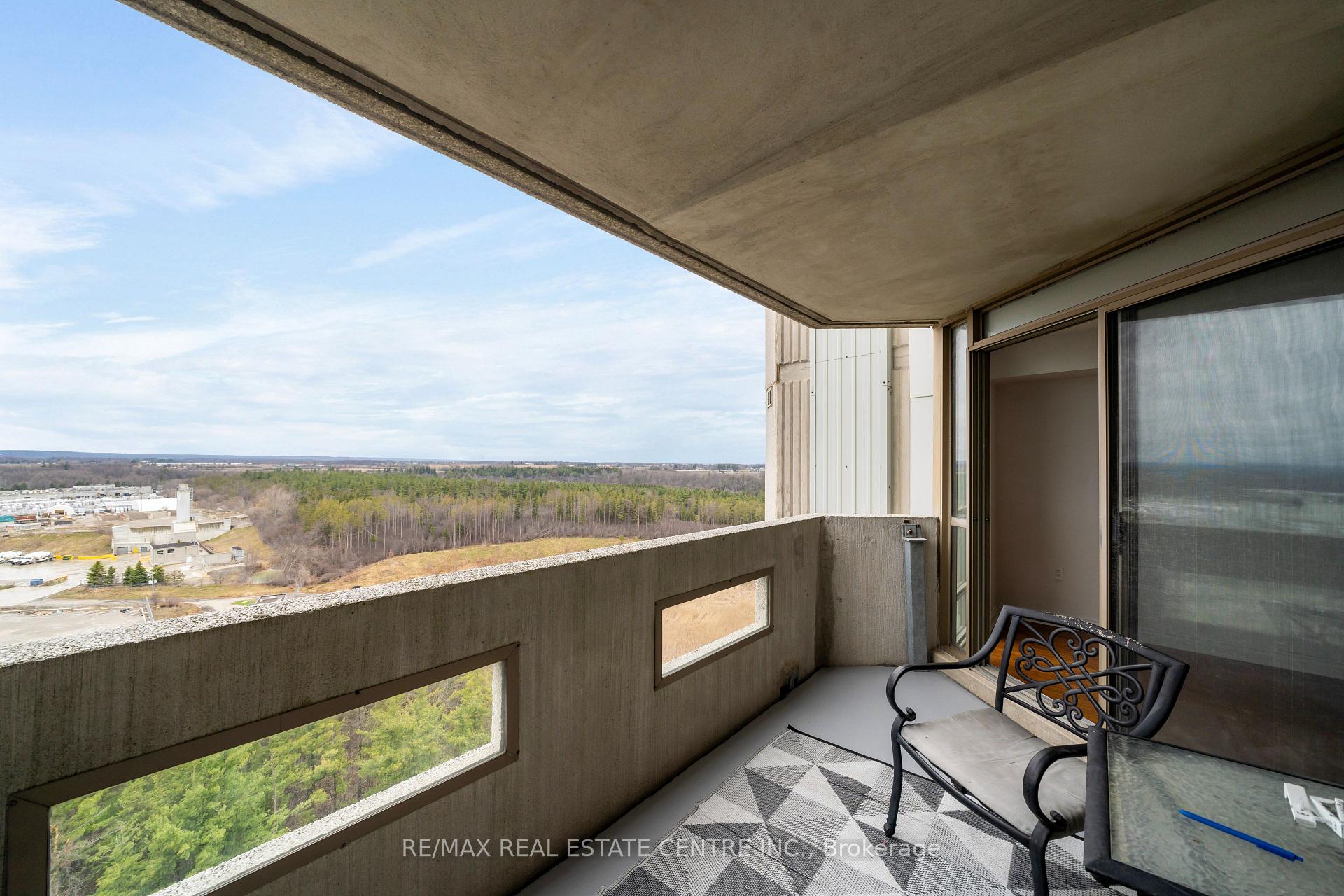 Photo 13 of Unit 1504, 20 Mcfarlane Drive, Halton Hills, Georgetown — HOMEH