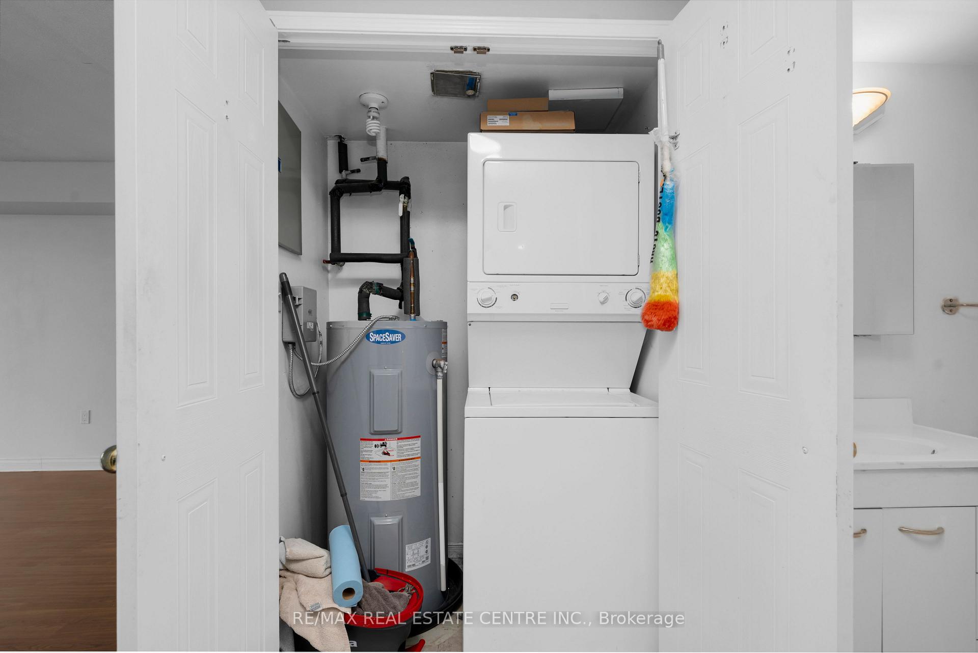 Photo 15 of Unit 1504, 20 Mcfarlane Drive, Halton Hills, Georgetown — HOMEH