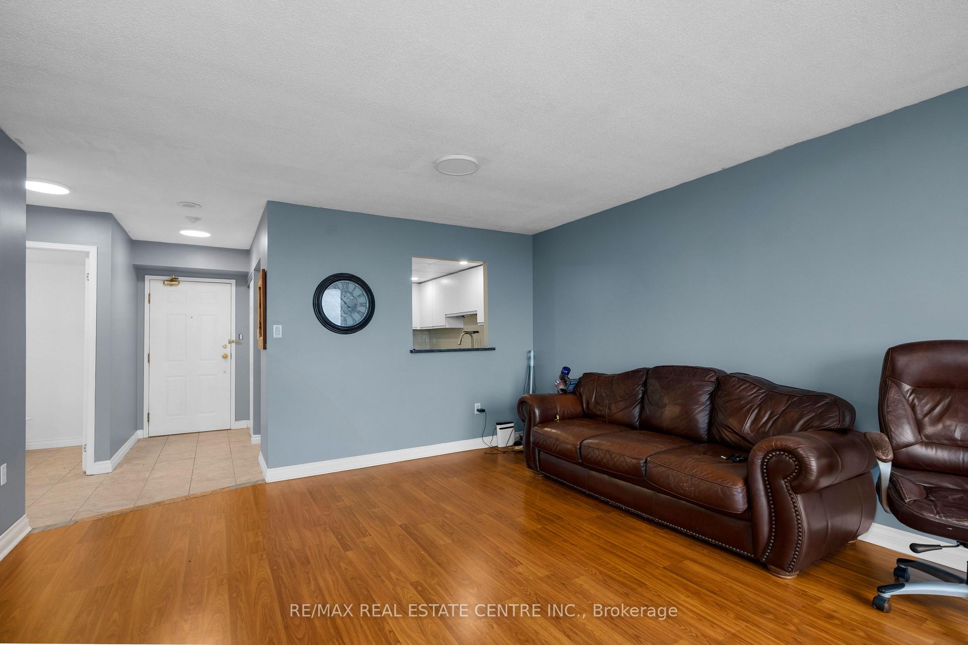Photo 29 of Unit 1504, 20 Mcfarlane Drive, Halton Hills, Georgetown — HOMEH