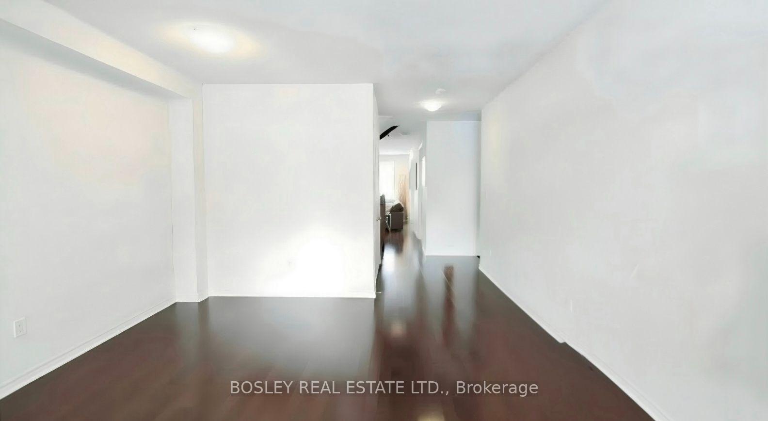 Photo 2 of 303 Humphrey Street, Hamilton, Waterdown — HOMEH