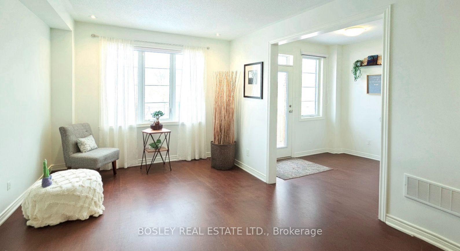 Photo 8 of 303 Humphrey Street, Hamilton, Waterdown — HOMEH