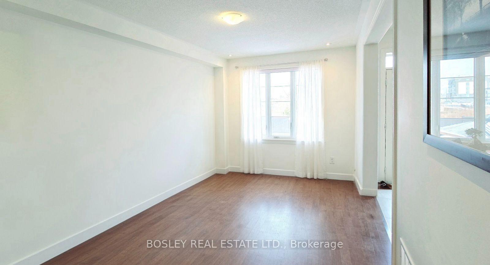 Photo 9 of 303 Humphrey Street, Hamilton, Waterdown — HOMEH