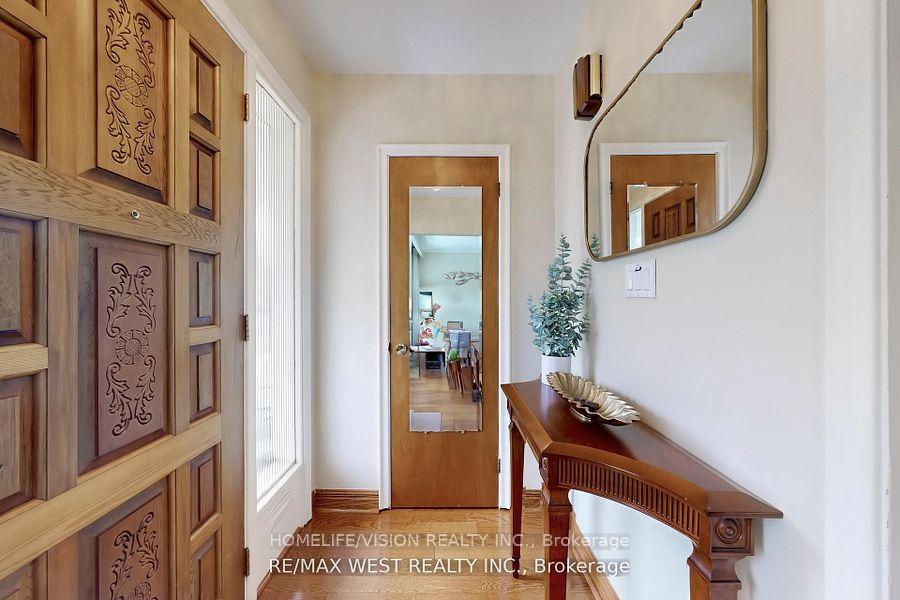 Photo 14 of 53 Wedgewood Drive, North York, Newtonbrook East — HOMEH