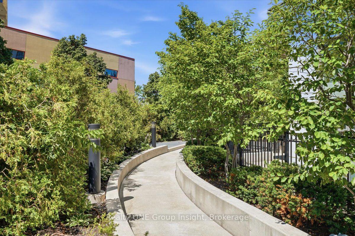 Photo 19 of Unit 1009, 840 Queens Plate Drive, Etobicoke, West Humber-Clairville — HOMEH