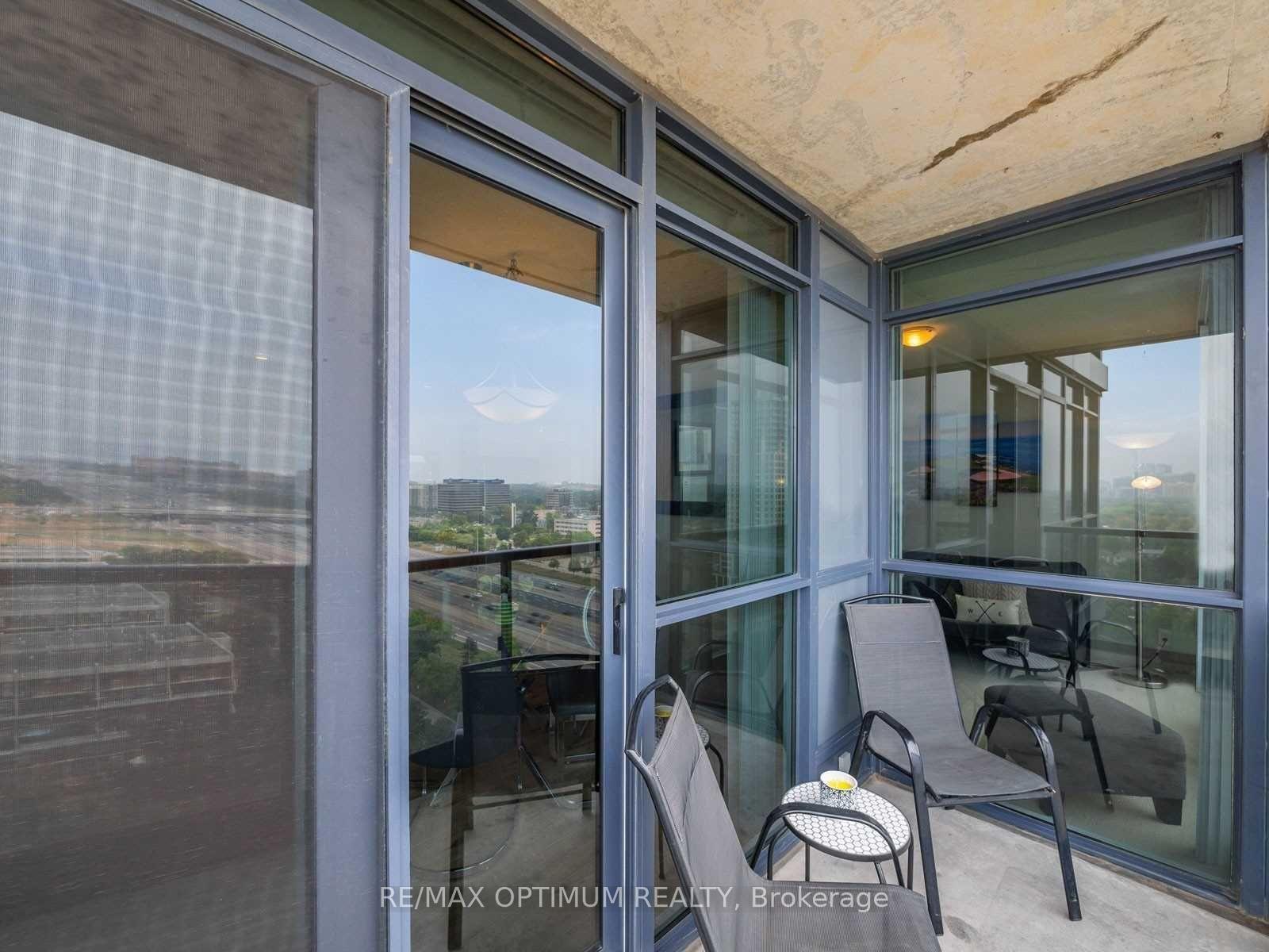 Photo 15 of Unit 1809, 1 Valhalla Inn Road, Etobicoke, Islington-City Centre West — HOMEH