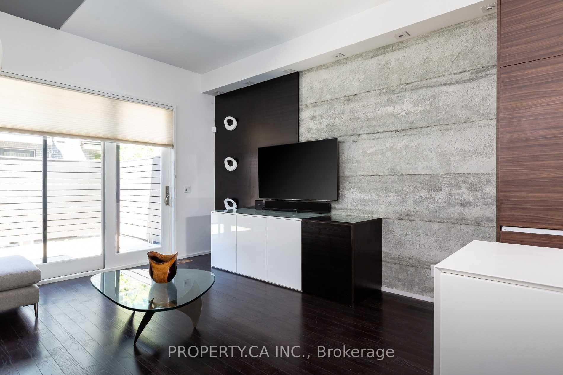 Photo 11 of 238 Manning Avenue, Toronto, Trinity-Bellwoods — HOMEH