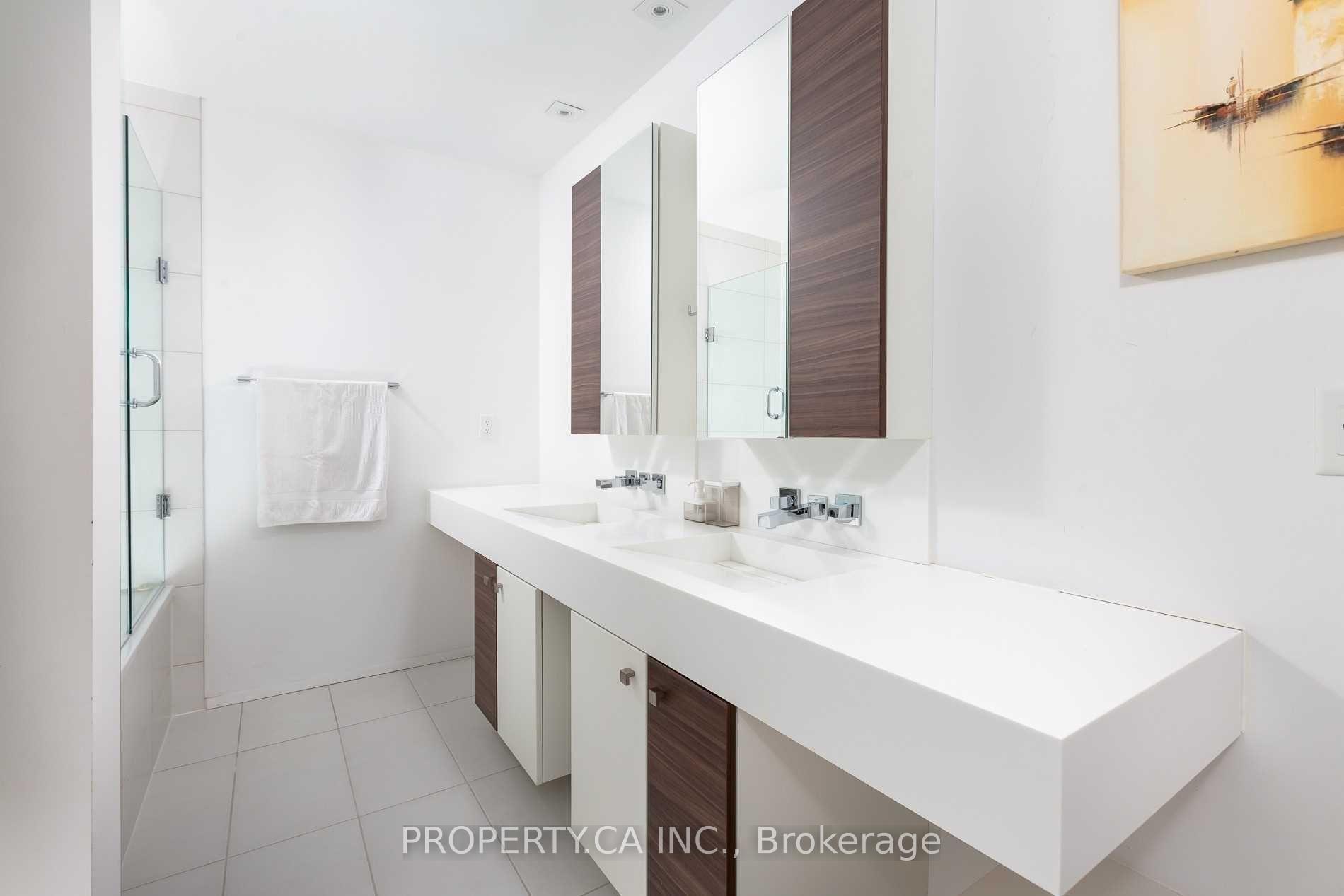 Photo 17 of 238 Manning Avenue, Toronto, Trinity-Bellwoods — HOMEH
