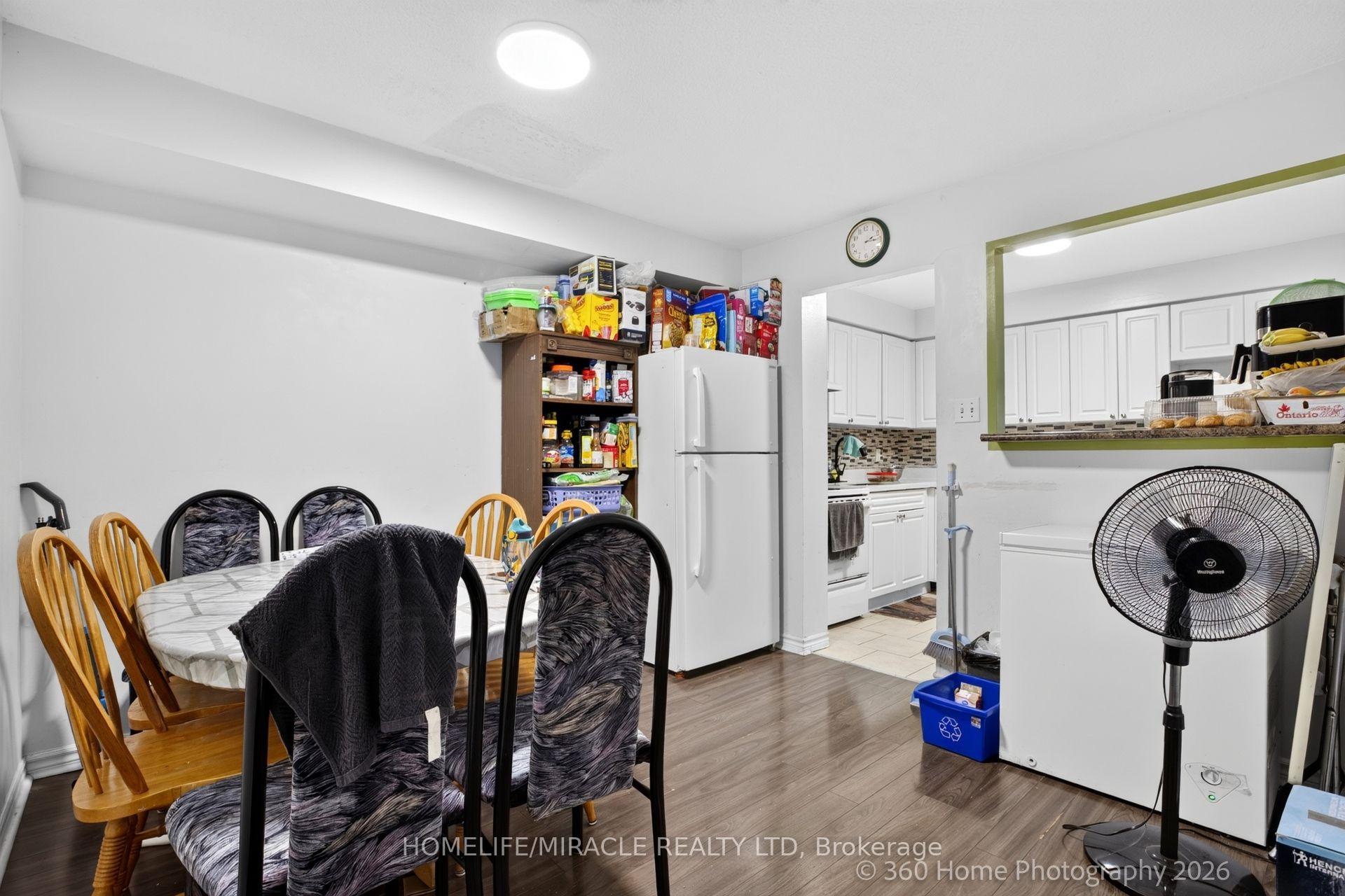 Photo 7 of Unit 165, 74 Springfair Avenue, Aurora, Aurora Village — HOMEH