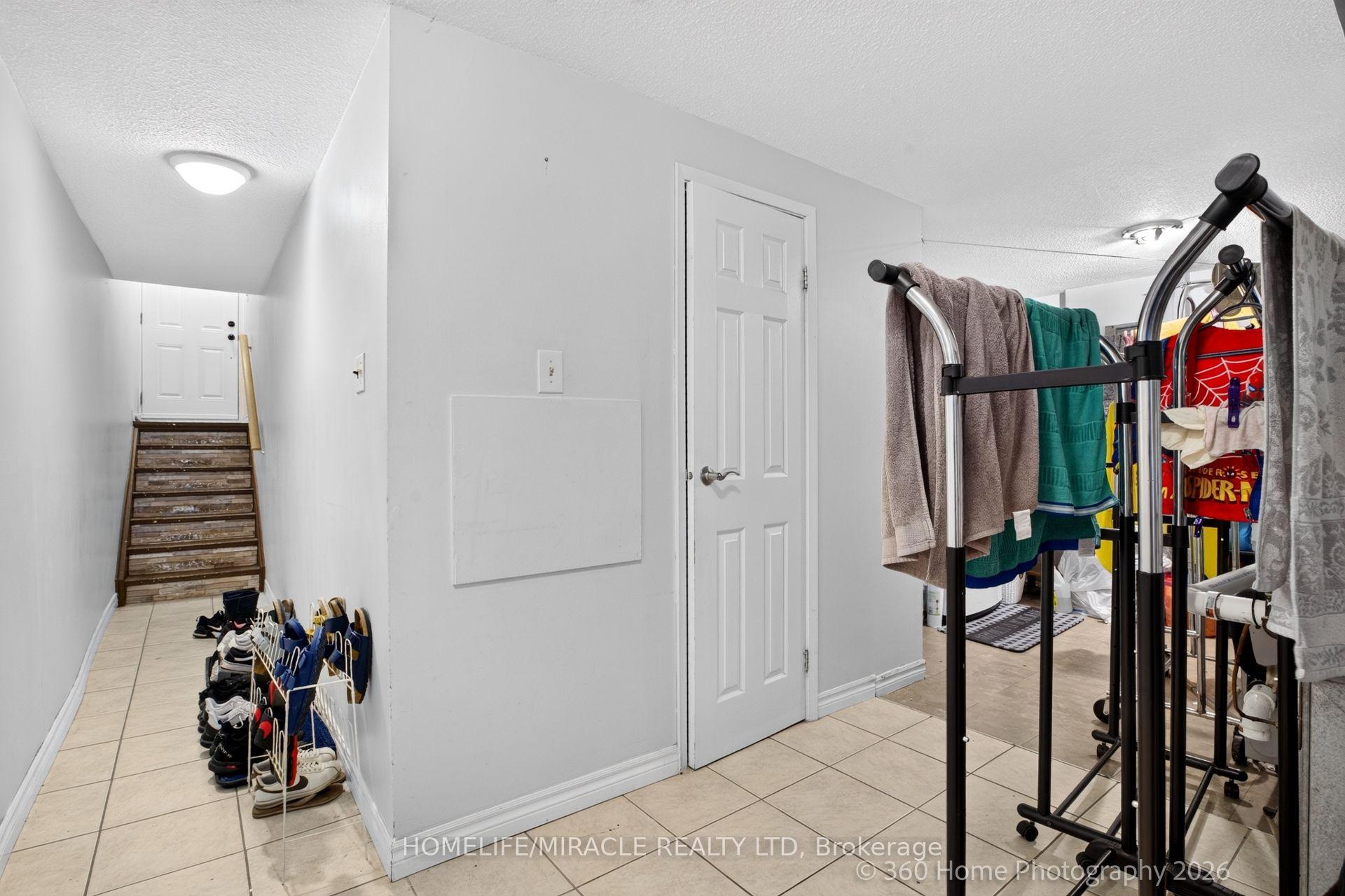 Photo 9 of Unit 165, 74 Springfair Avenue, Aurora, Aurora Village — HOMEH