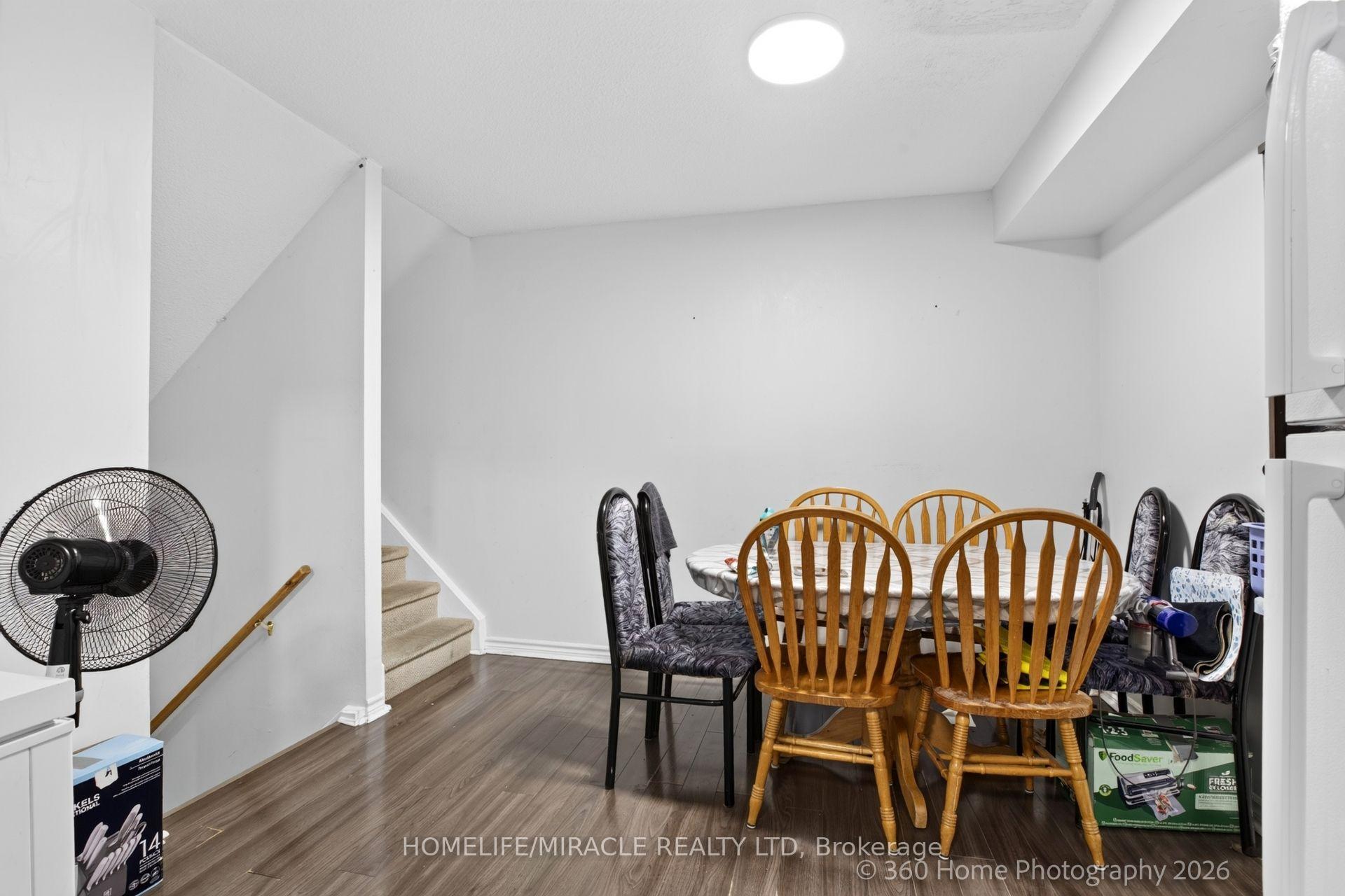 Photo 11 of Unit 165, 74 Springfair Avenue, Aurora, Aurora Village — HOMEH