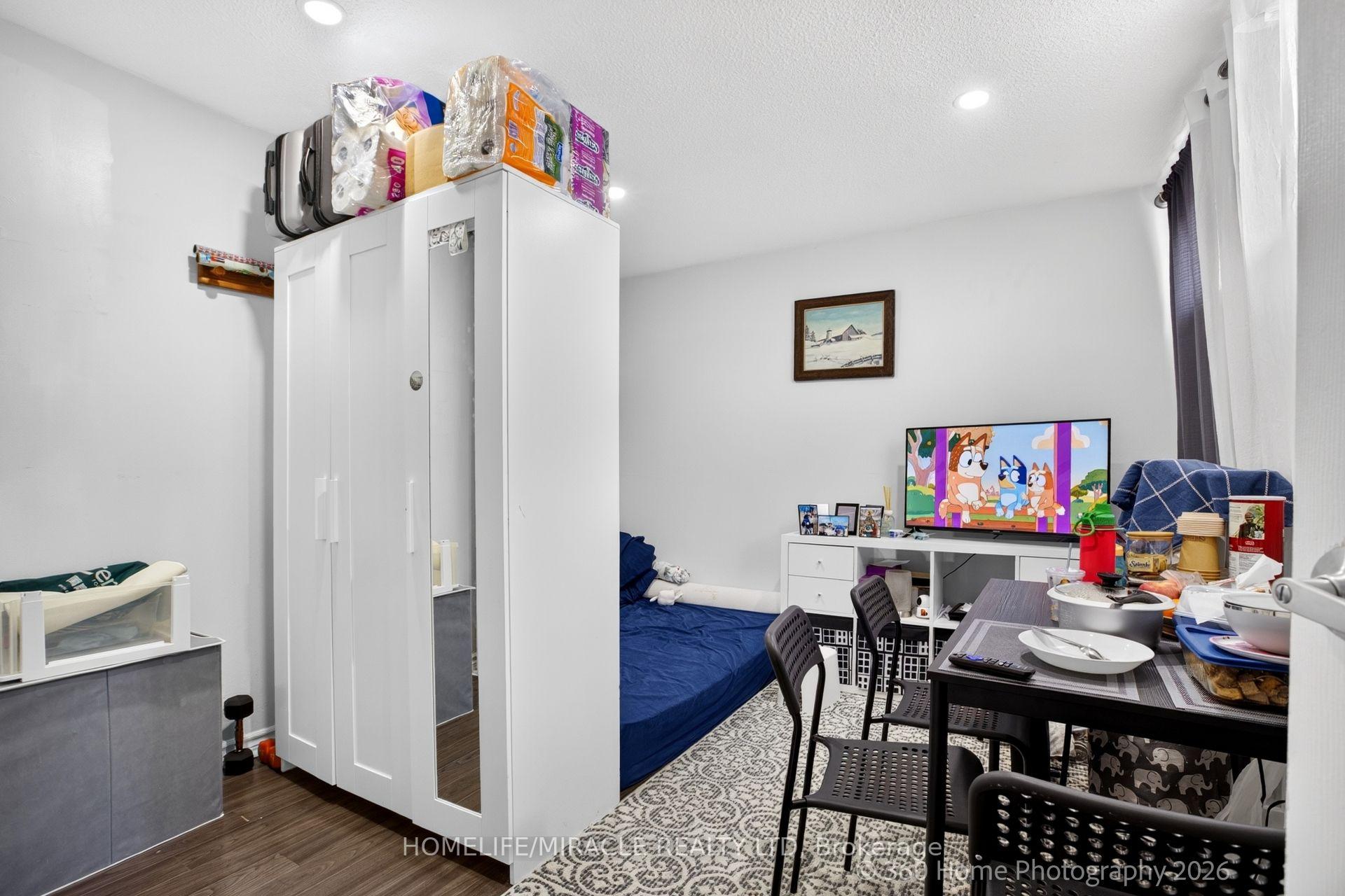 Photo 14 of Unit 165, 74 Springfair Avenue, Aurora, Aurora Village — HOMEH