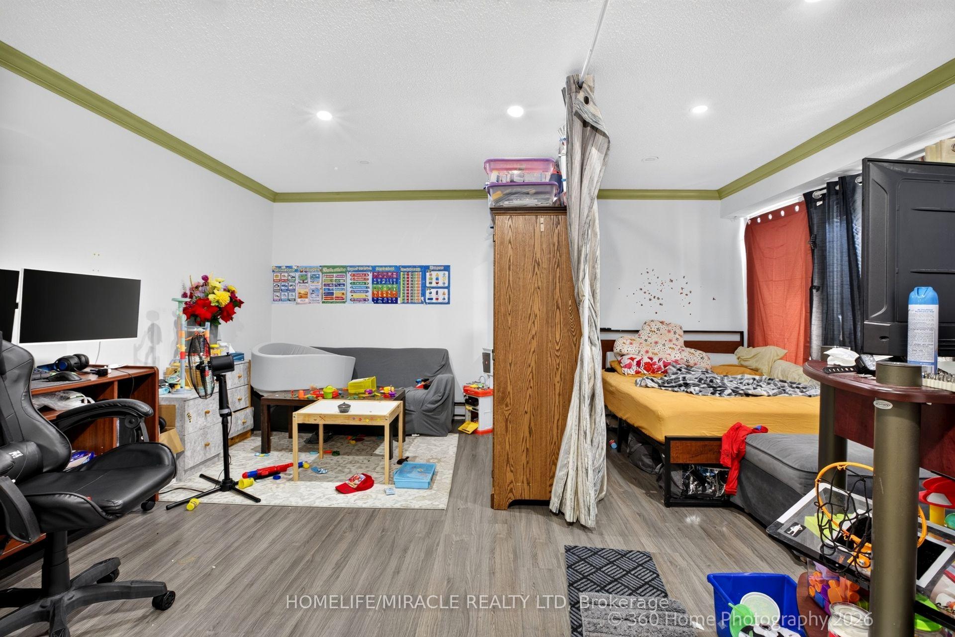 Photo 17 of Unit 165, 74 Springfair Avenue, Aurora, Aurora Village — HOMEH