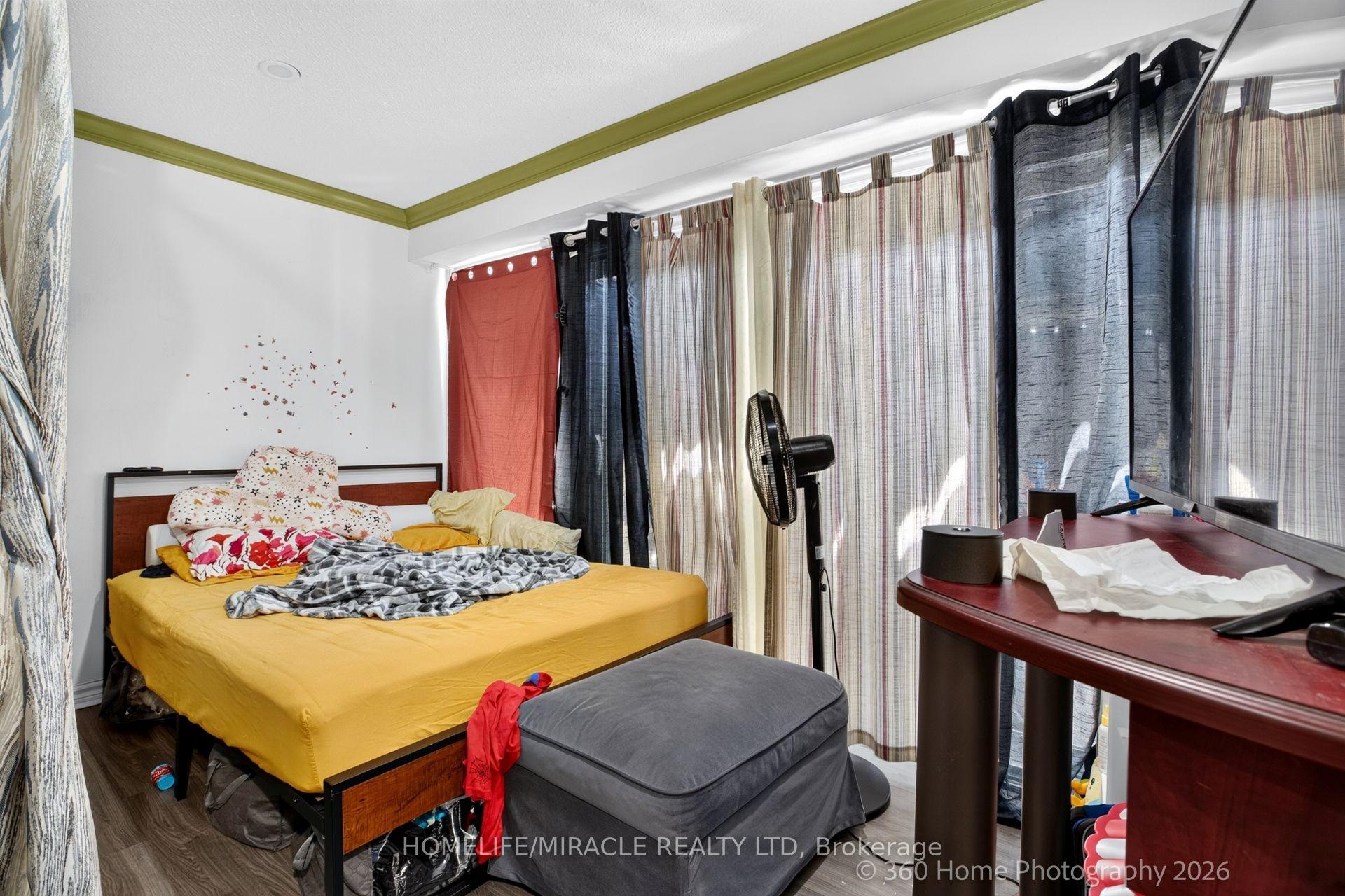 Photo 19 of Unit 165, 74 Springfair Avenue, Aurora, Aurora Village — HOMEH