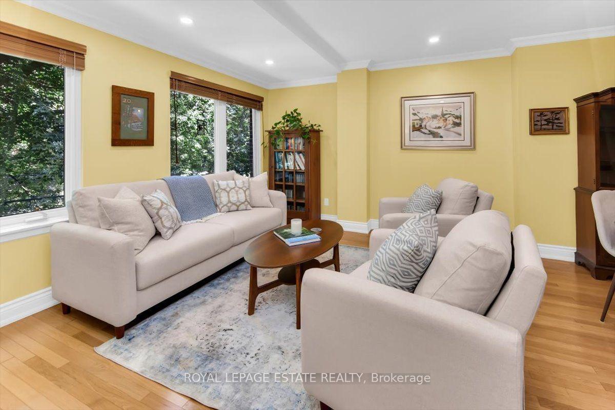Photo 5 of Unit 123, 90 Edgewood Avenue, Toronto, Woodbine Corridor — HOMEH