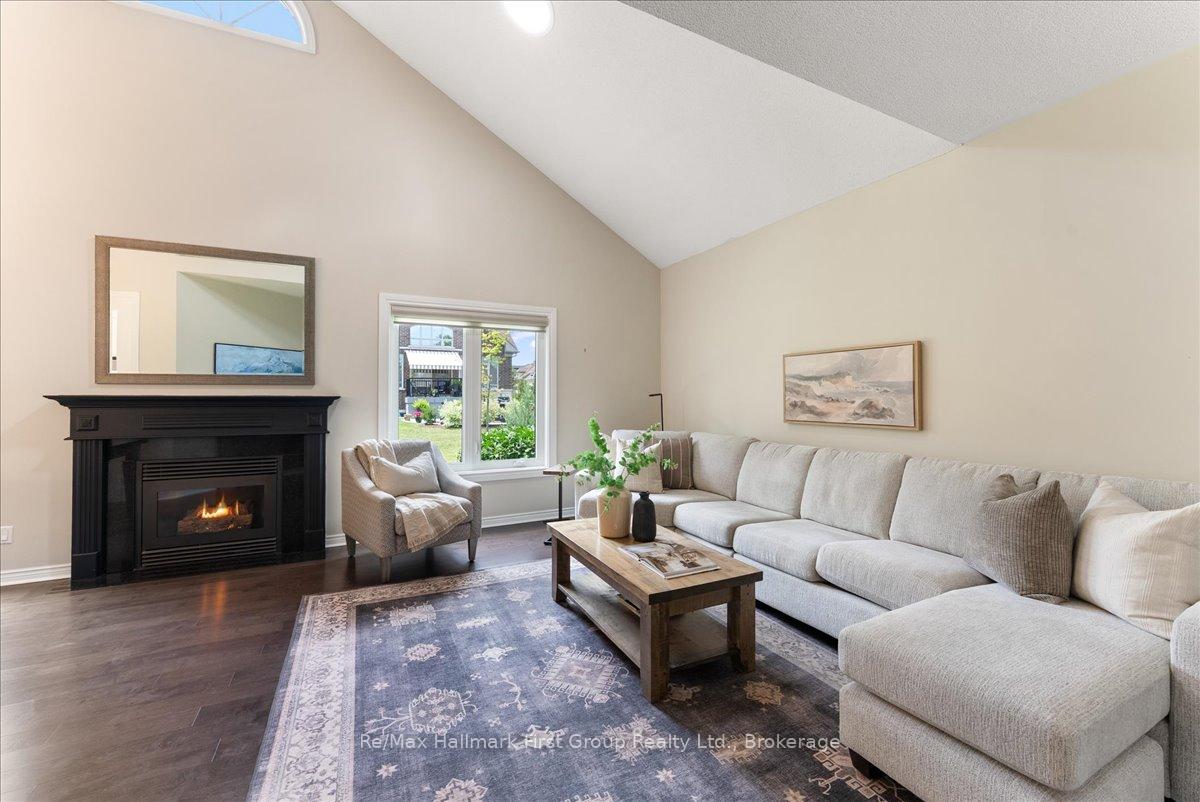 Photo 9 of 64 Waterbury Crescent, Scugog, Port Perry — HOMEH