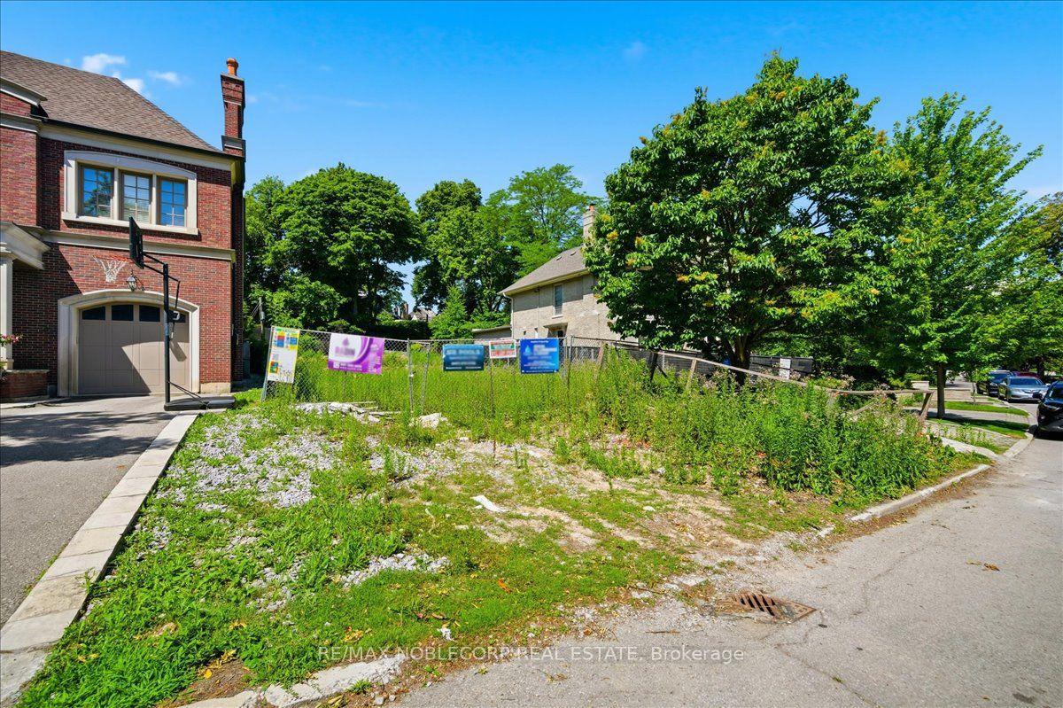Photo 8 of 180 Dunvegan Road, Toronto, Forest Hill South — HOMEH