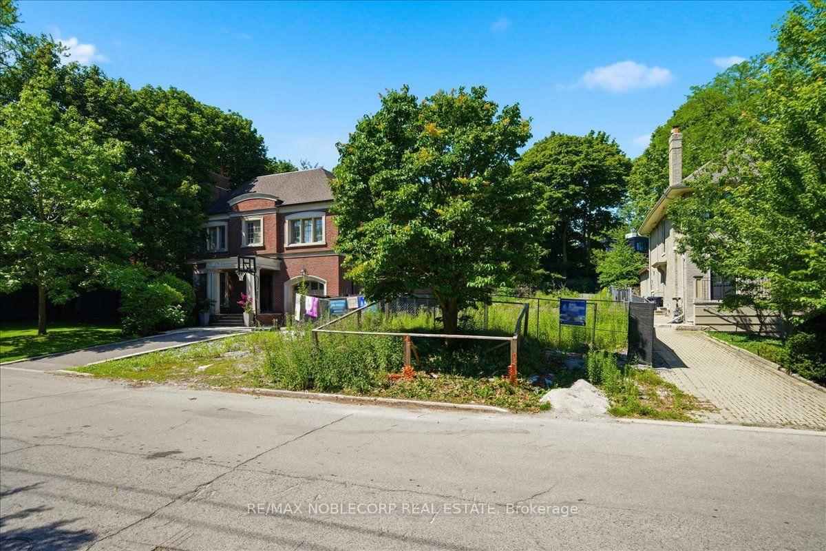 Photo 21 of 180 Dunvegan Road, Toronto, Forest Hill South — HOMEH