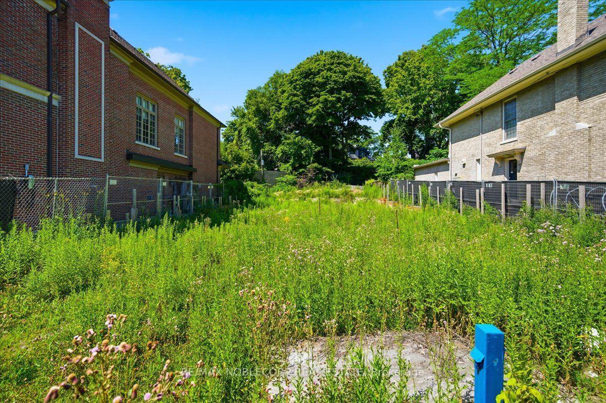 Photo 24 of 180 Dunvegan Road, Toronto, Forest Hill South — HOMEH