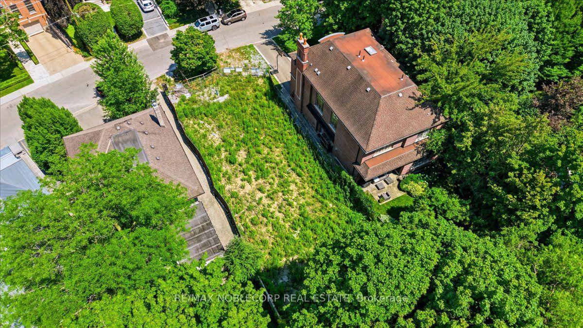 Photo 32 of 180 Dunvegan Road, Toronto, Forest Hill South — HOMEH