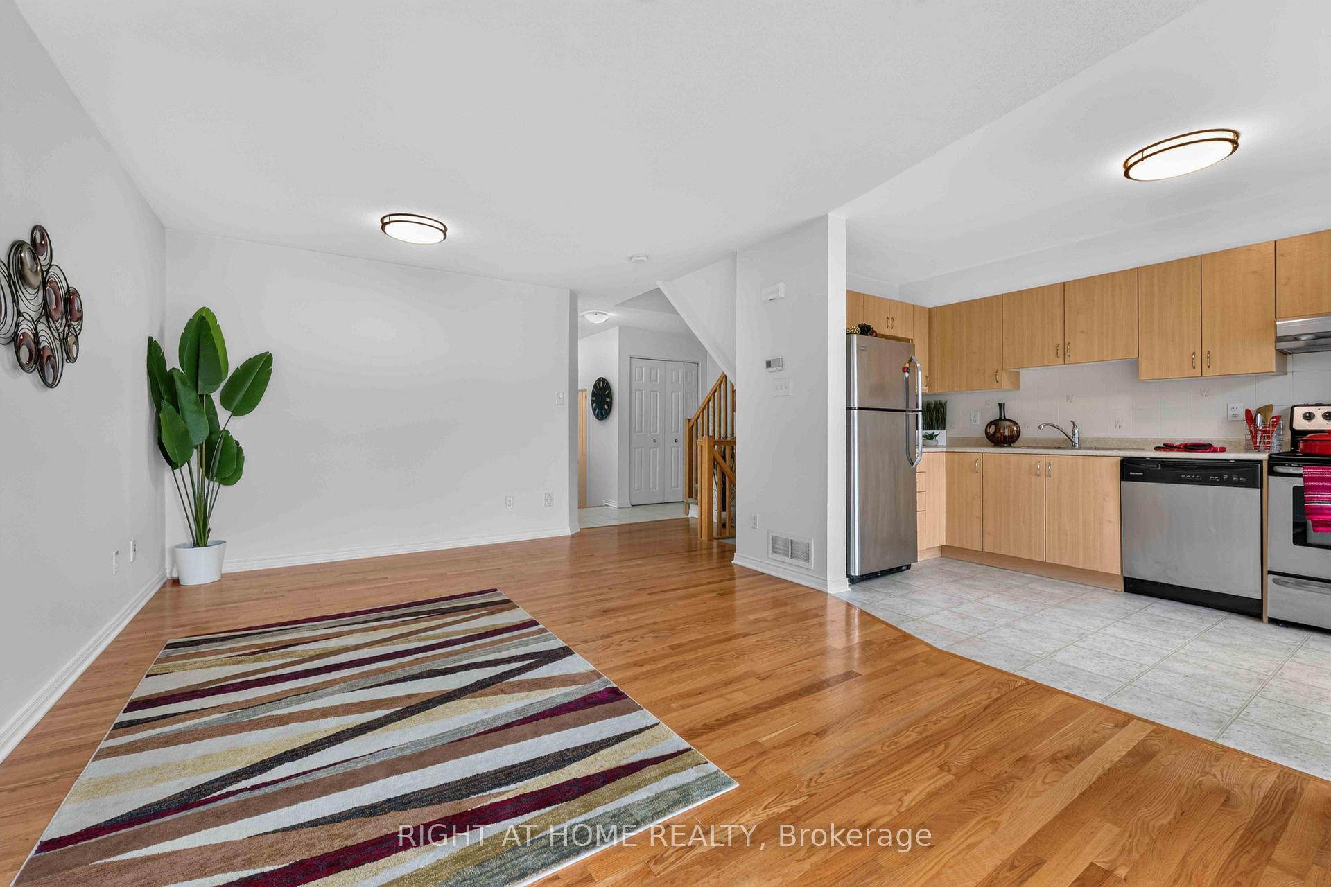 Photo 7 of 343 Amici Terrace, Ottawa, Kanata - Emerald Meadows/Trailwest — HOMEH