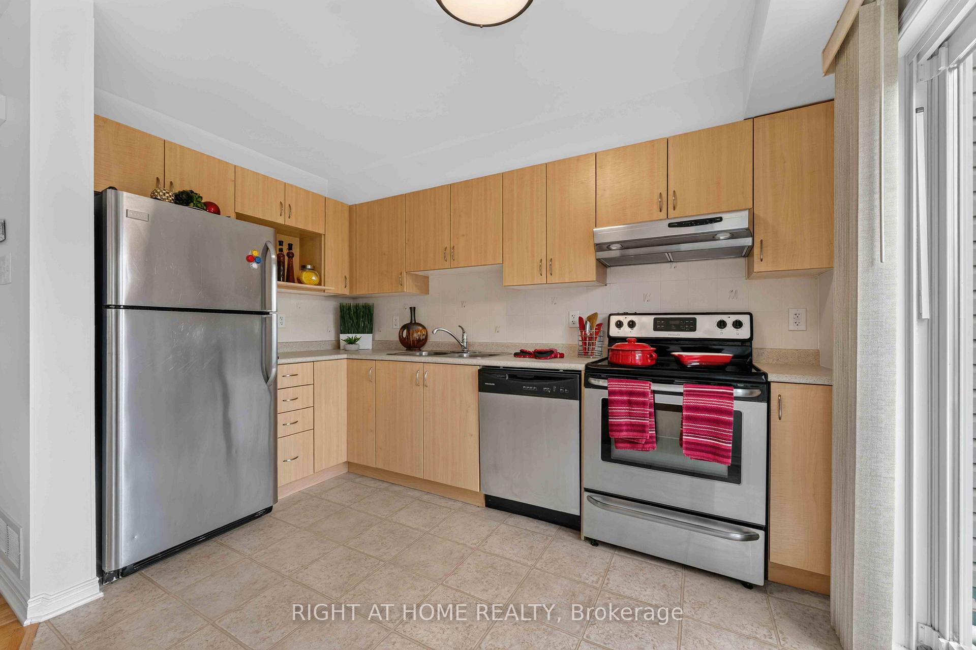 Photo 8 of 343 Amici Terrace, Ottawa, Kanata - Emerald Meadows/Trailwest — HOMEH
