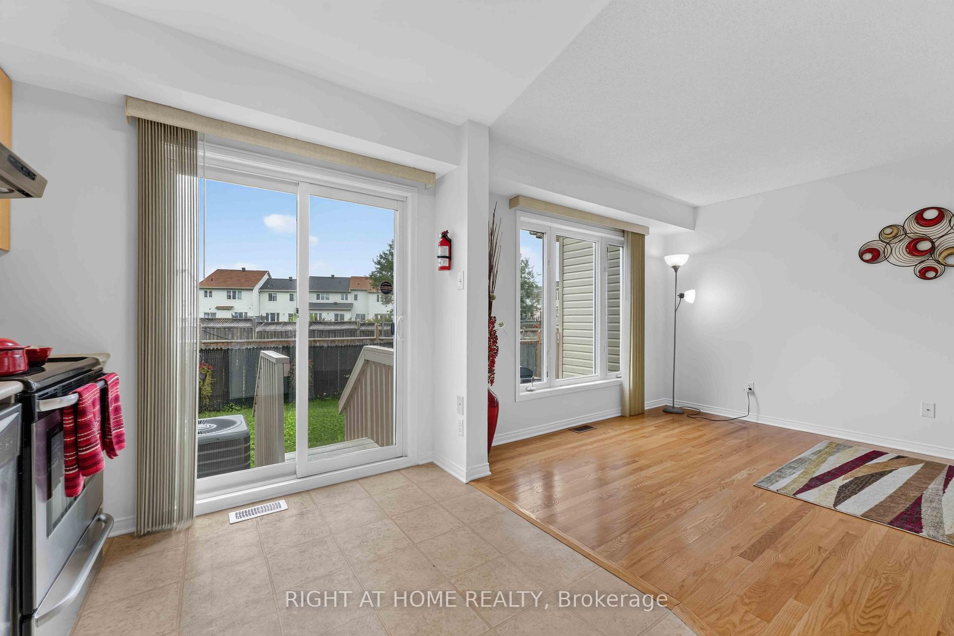 Photo 10 of 343 Amici Terrace, Ottawa, Kanata - Emerald Meadows/Trailwest — HOMEH