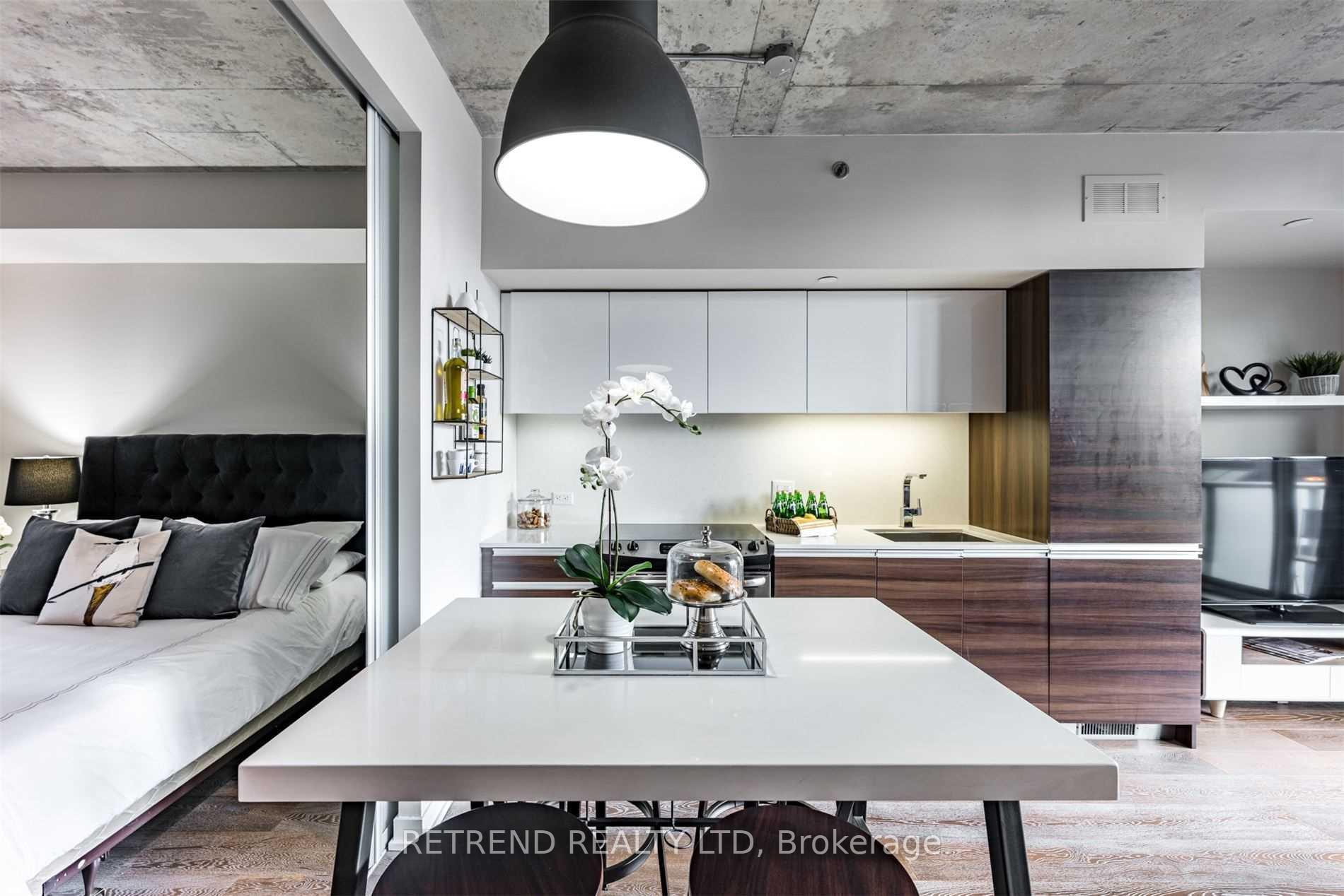 Photo 3 of Unit 413, 8 Gladstone Avenue, Toronto, Little Portugal — HOMEH