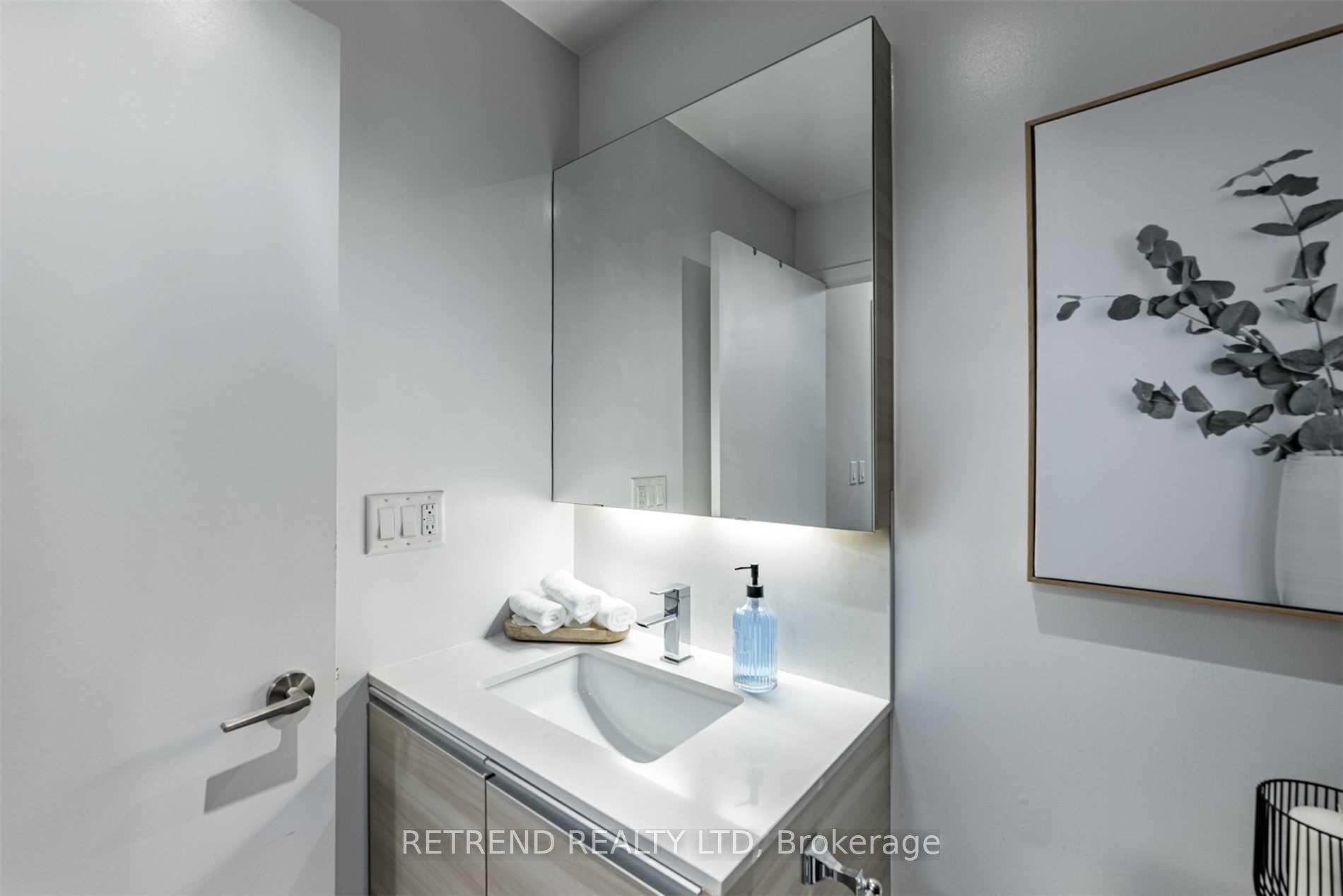 Photo 7 of Unit 413, 8 Gladstone Avenue, Toronto, Little Portugal — HOMEH
